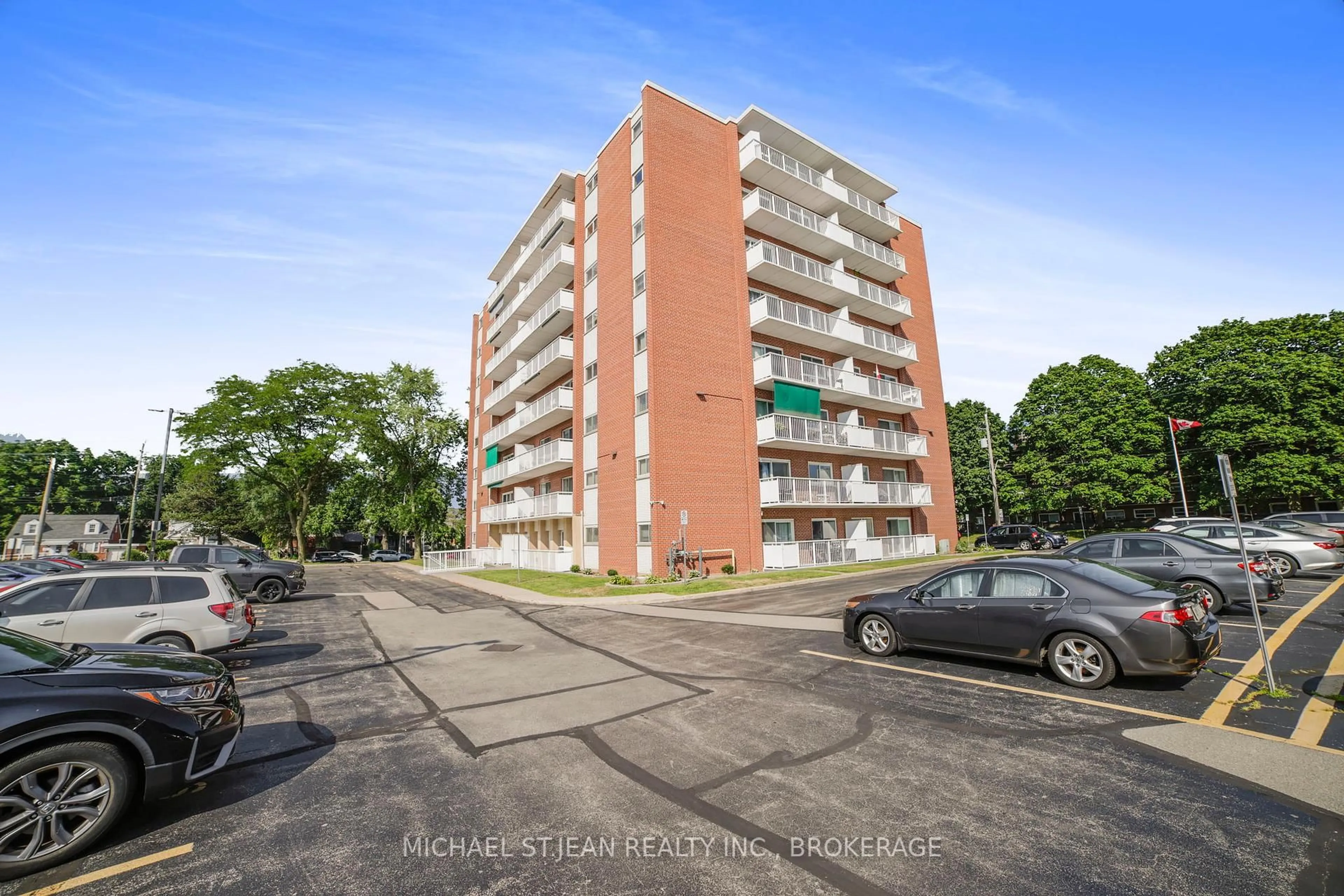 A pic from outside/outdoor area/front of a property/back of a property/a pic from drone, street for 8 Woodman Dr #808, Hamilton Ontario L8K 4C9