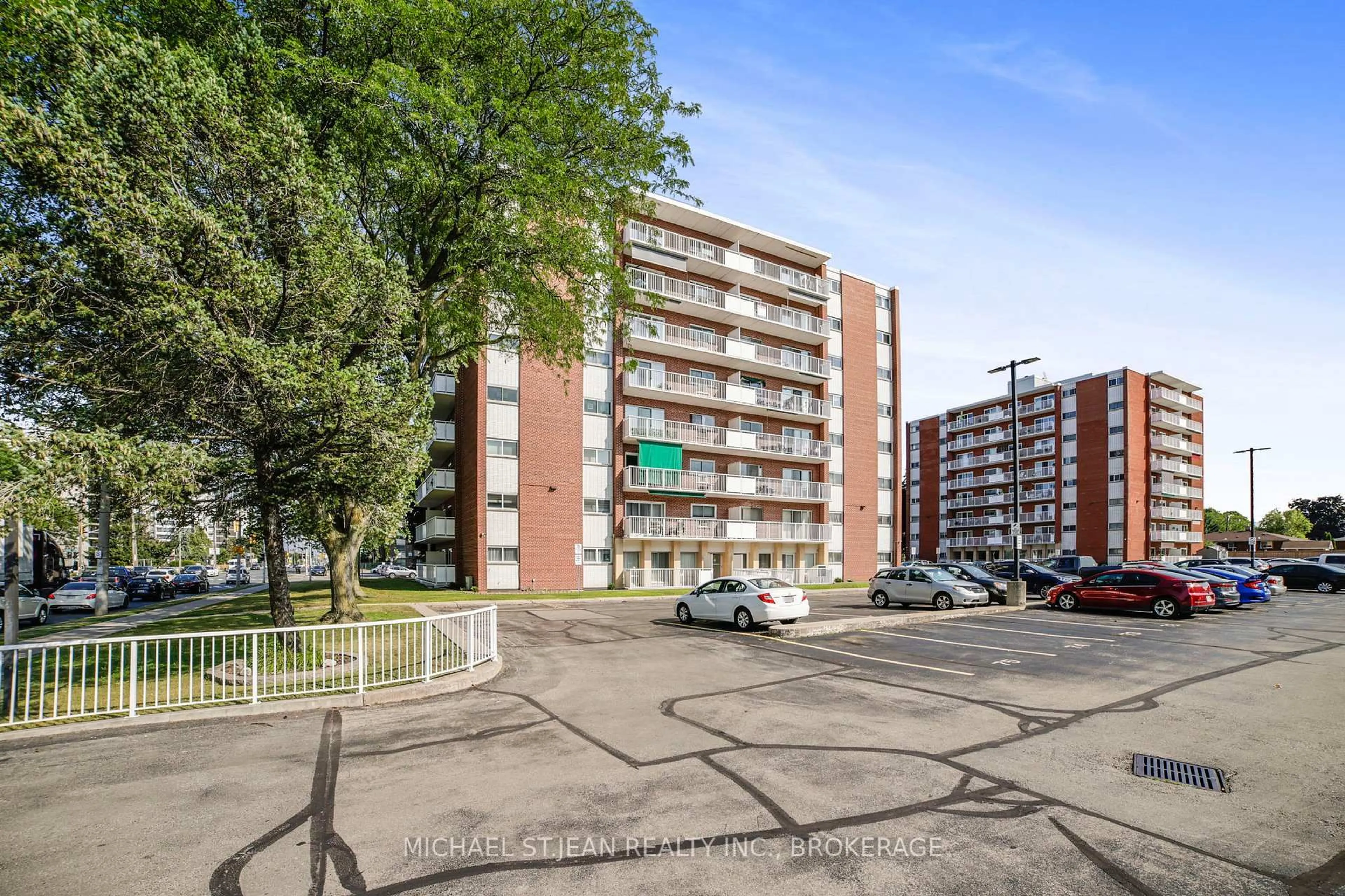 A pic from outside/outdoor area/front of a property/back of a property/a pic from drone, street for 8 Woodman Dr #808, Hamilton Ontario L8K 4C9