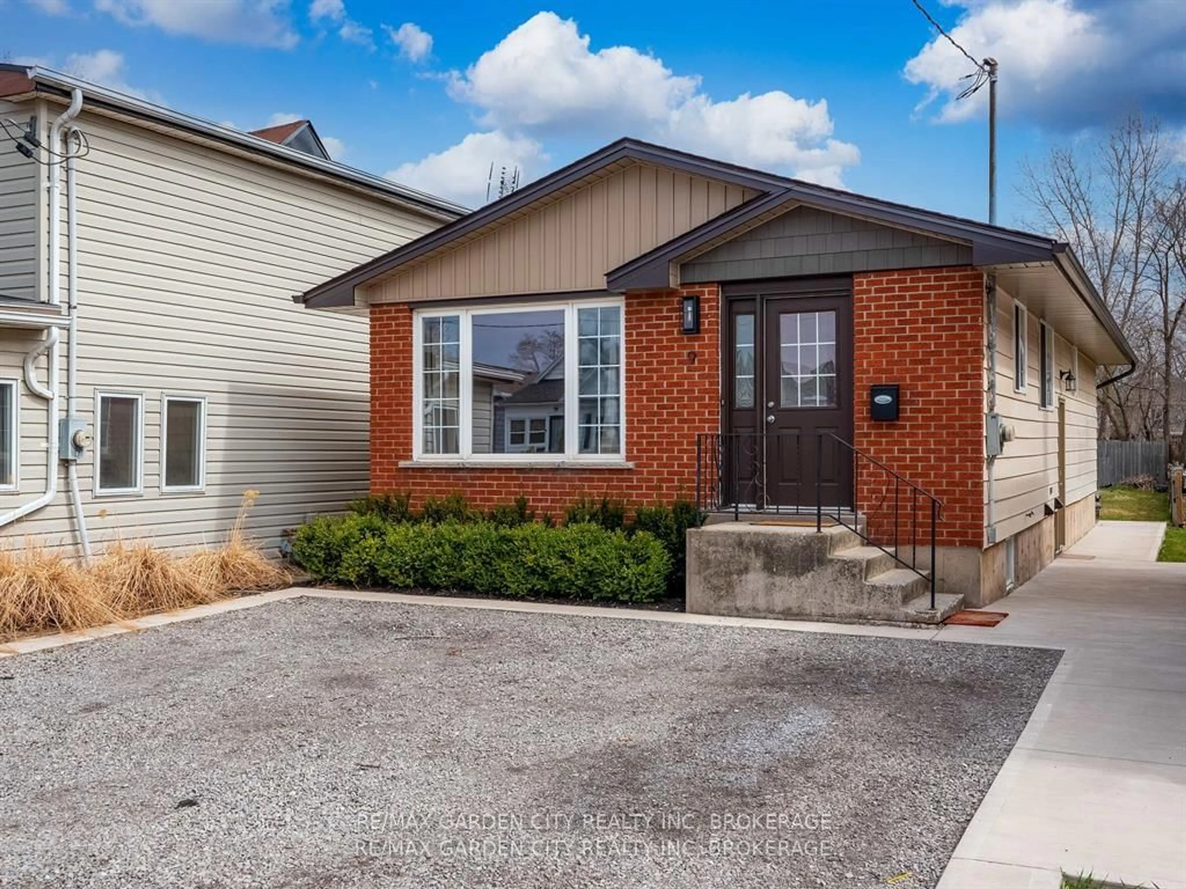 Home with brick exterior material, street for 9 CHURCHILL St, St. Catharines Ontario L2S 2P3