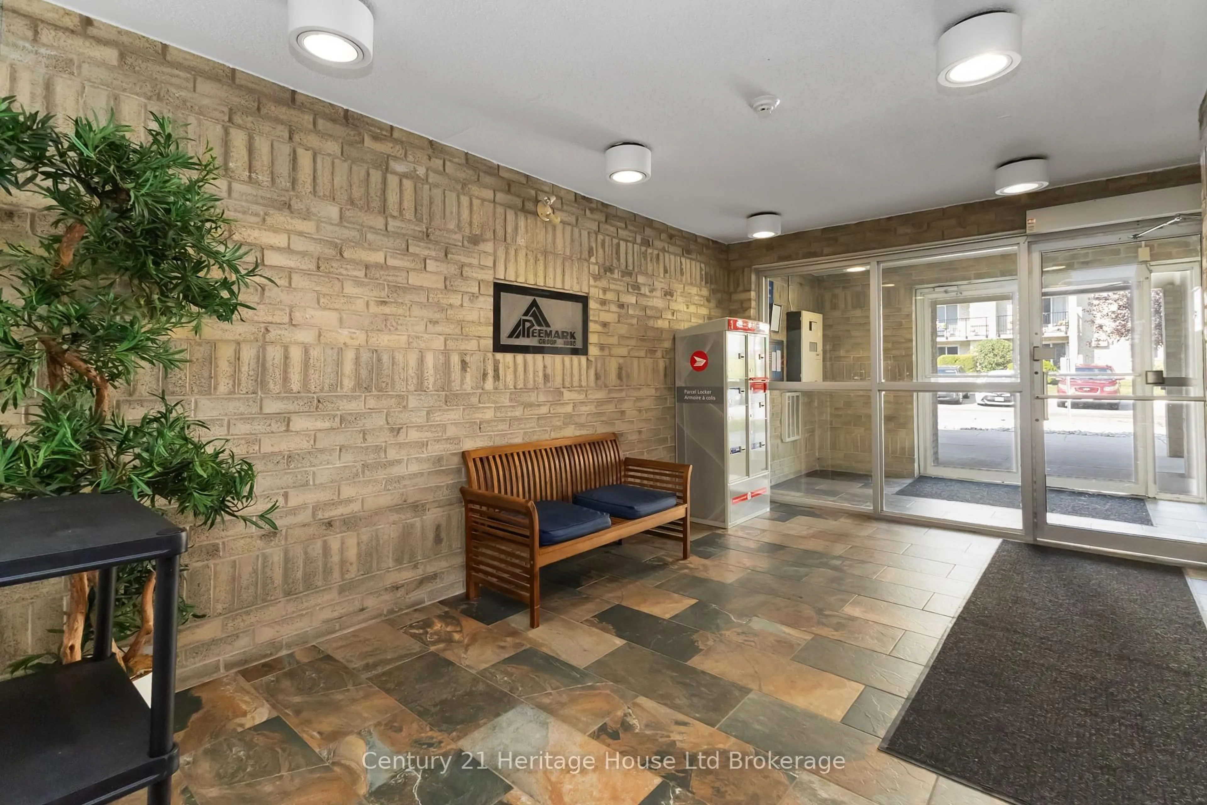 Indoor foyer for 737 DEVERON Cres #217, London South Ontario N5Z 4X9