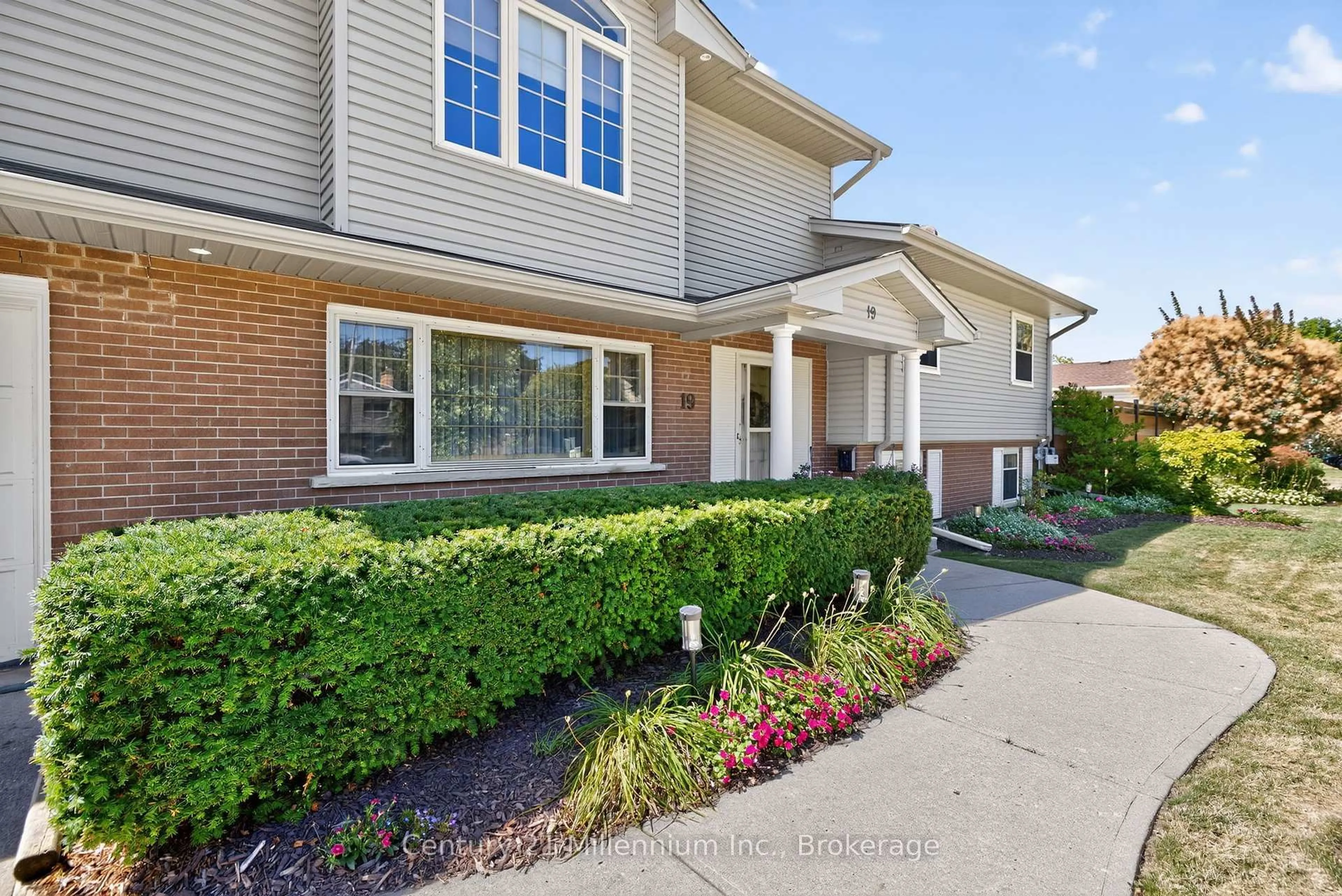 Home with brick exterior material, street for 19 Crosby Dr, Kitchener Ontario N2B 2K6