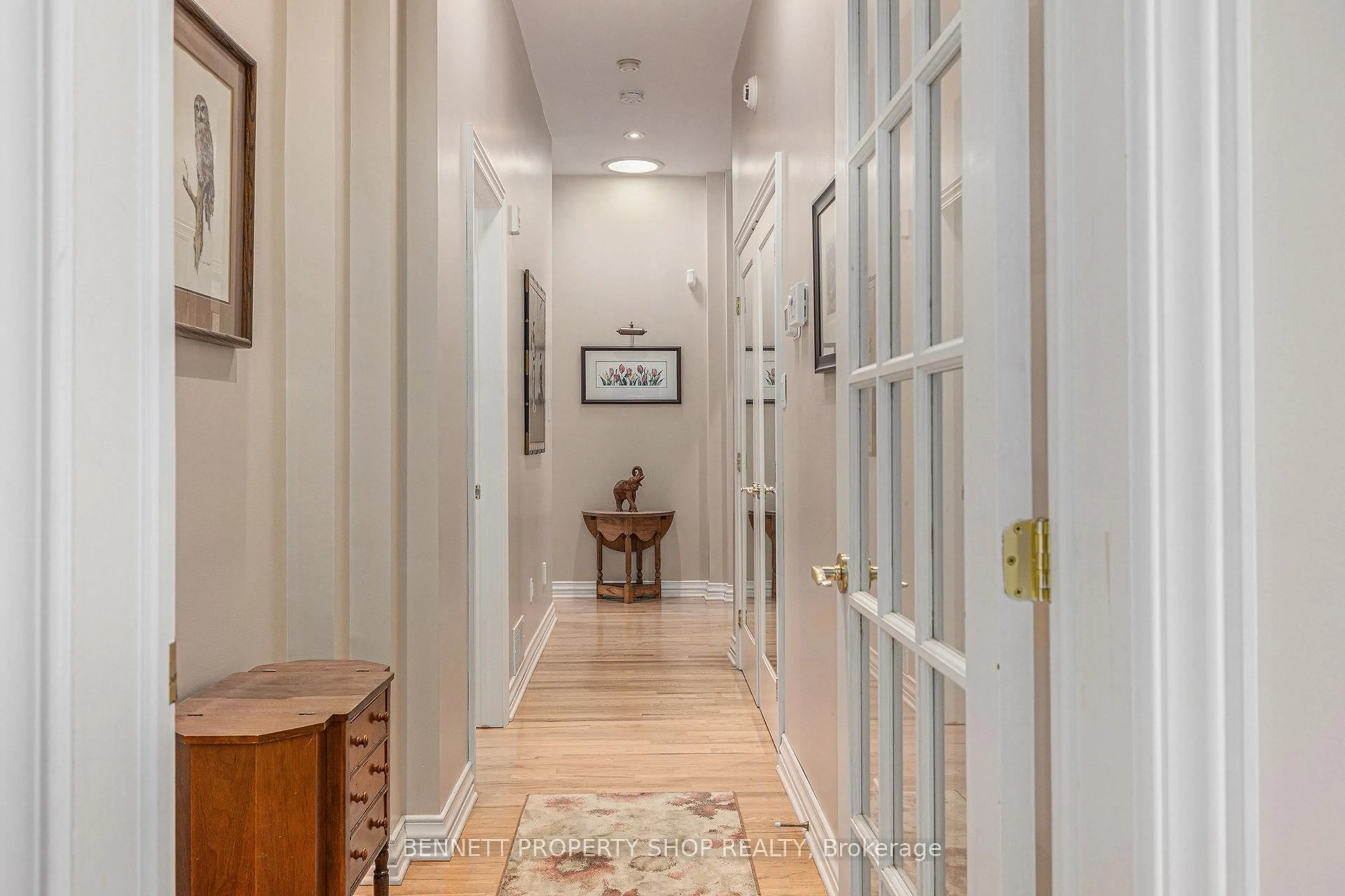 Indoor entryway for 5 Countryside Green, Ottawa Ontario K2R 1B5