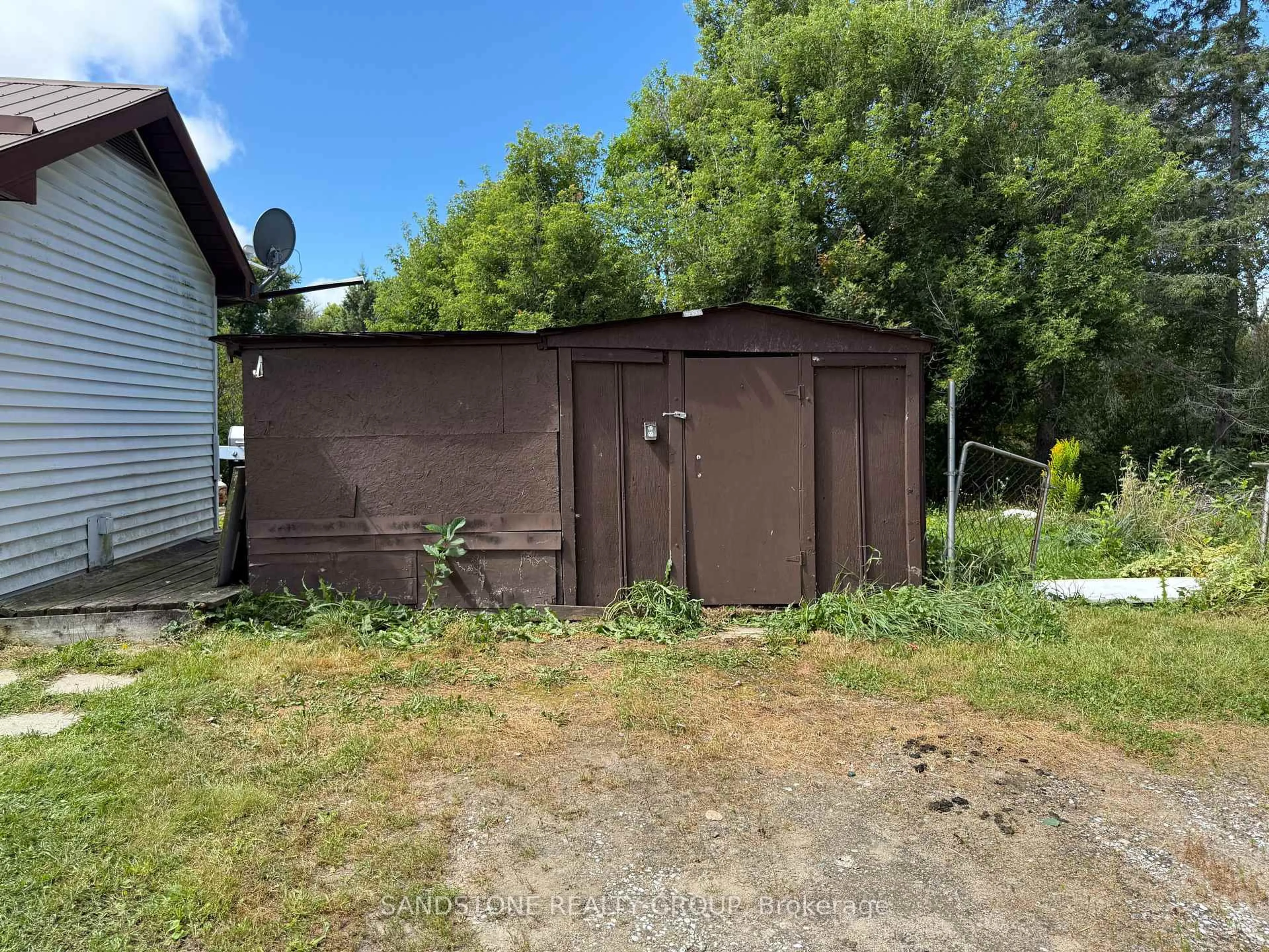 Shed for 137 Simpson St, Burk's Falls Ontario P0A 1C0