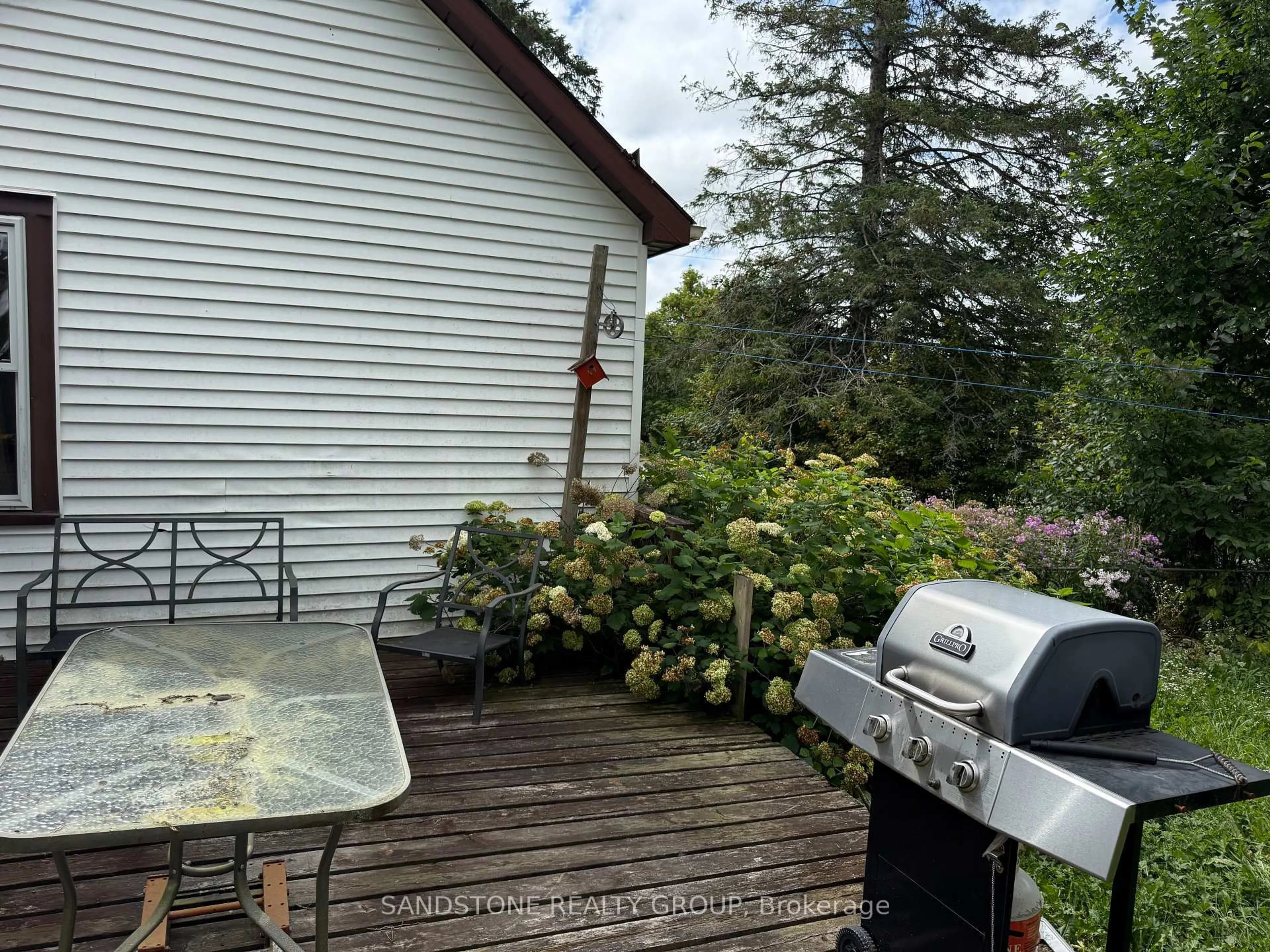 Patio, unknown for 137 Simpson St, Burk's Falls Ontario P0A 1C0