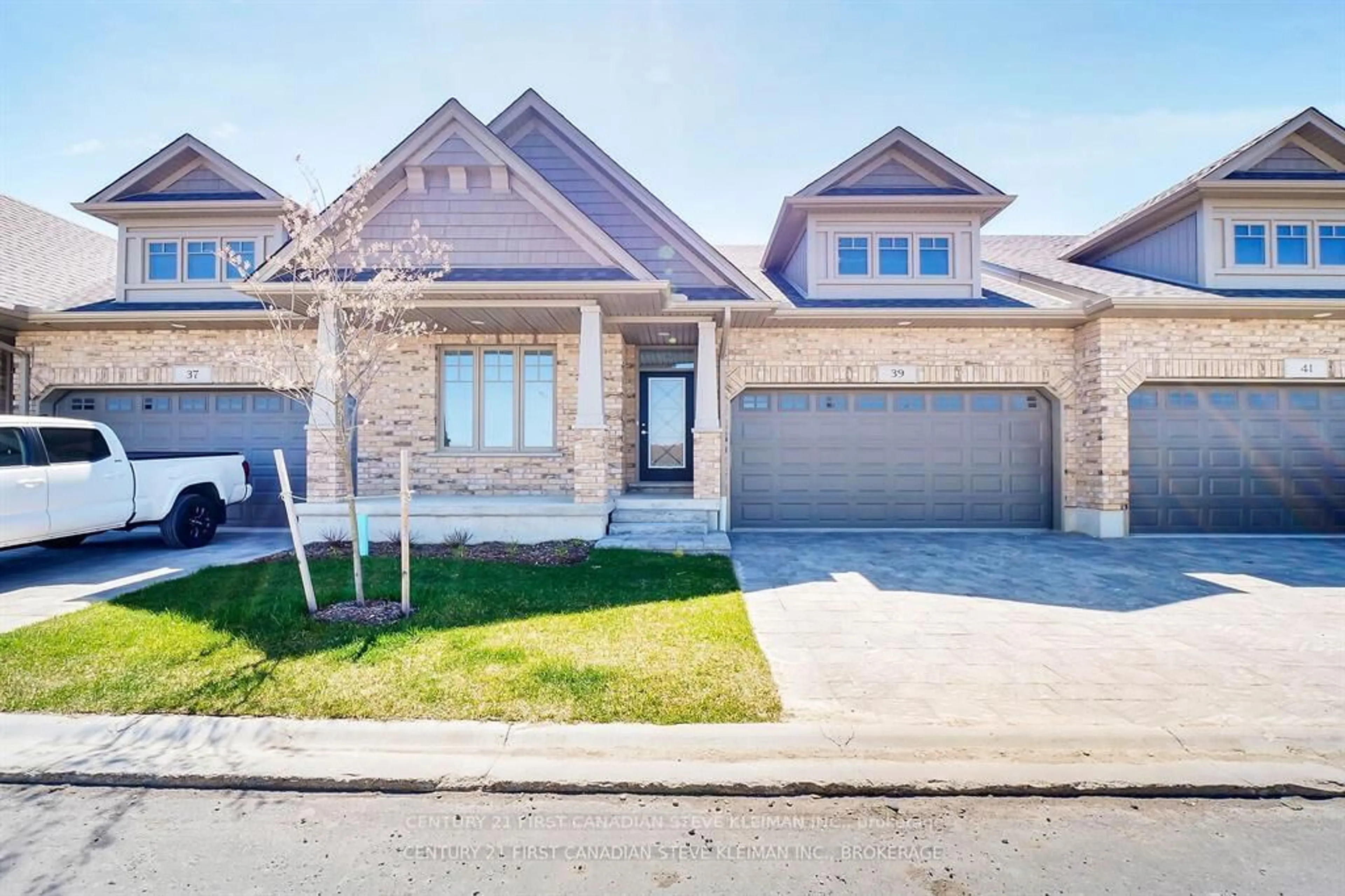 Home with brick exterior material, street for 2650 BUROAK Dr #39, London North Ontario N6G 0Z9