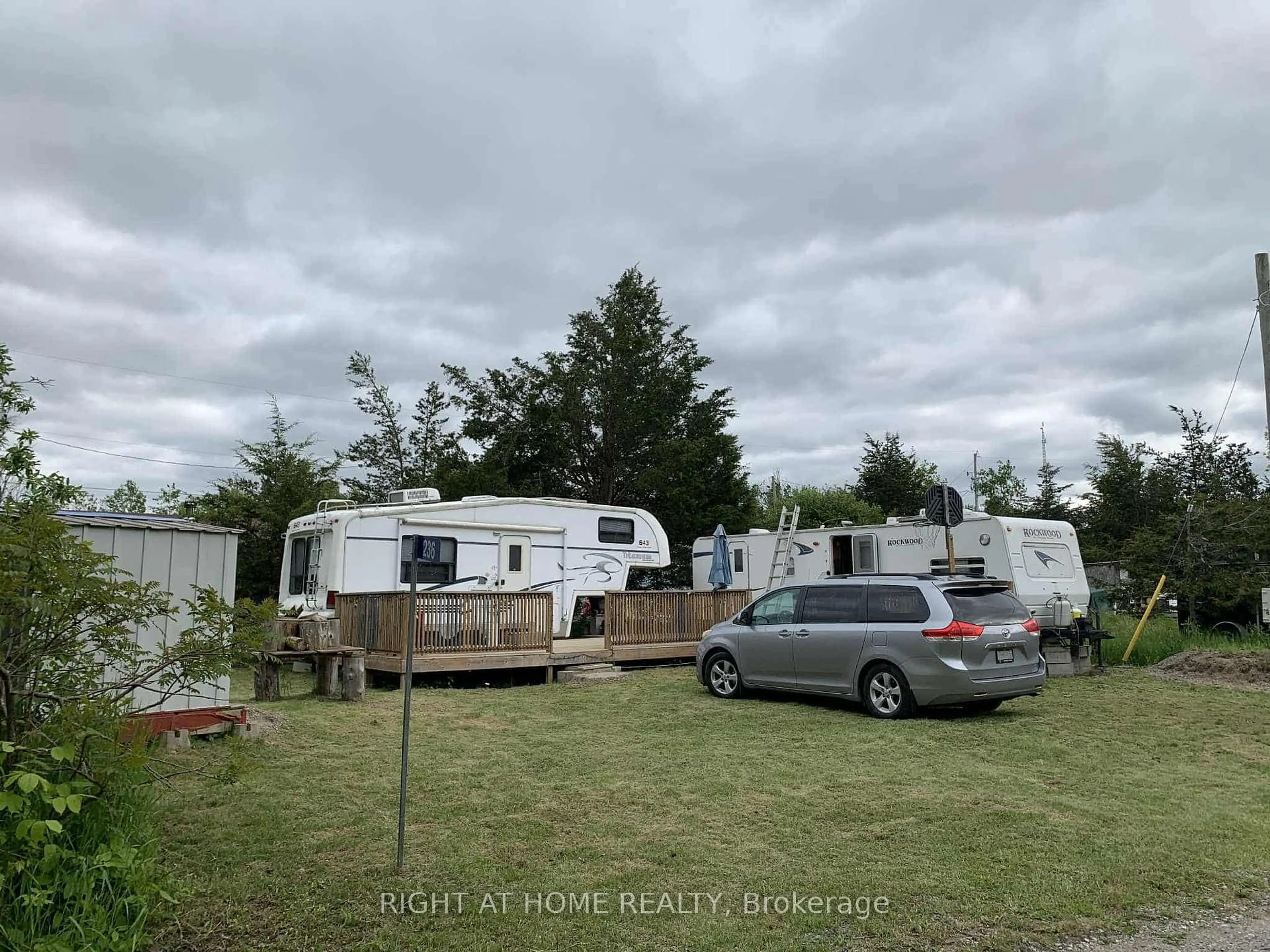 A pic from outside/outdoor area/front of a property/back of a property/a pic from drone, street for 236 Apple Tr, Trent Hills Ontario K0K 2M0
