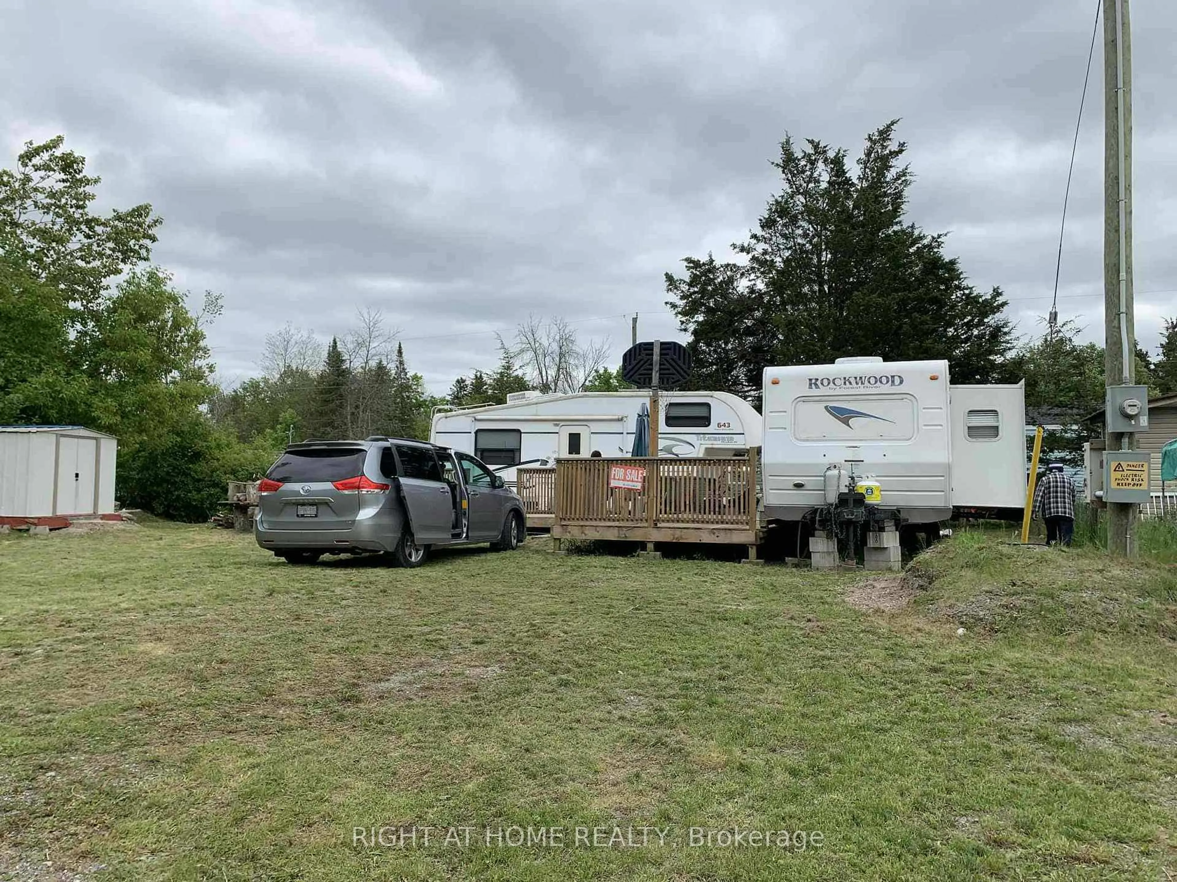 A pic from outside/outdoor area/front of a property/back of a property/a pic from drone, unknown for 236 Apple Tr, Trent Hills Ontario K0K 2M0