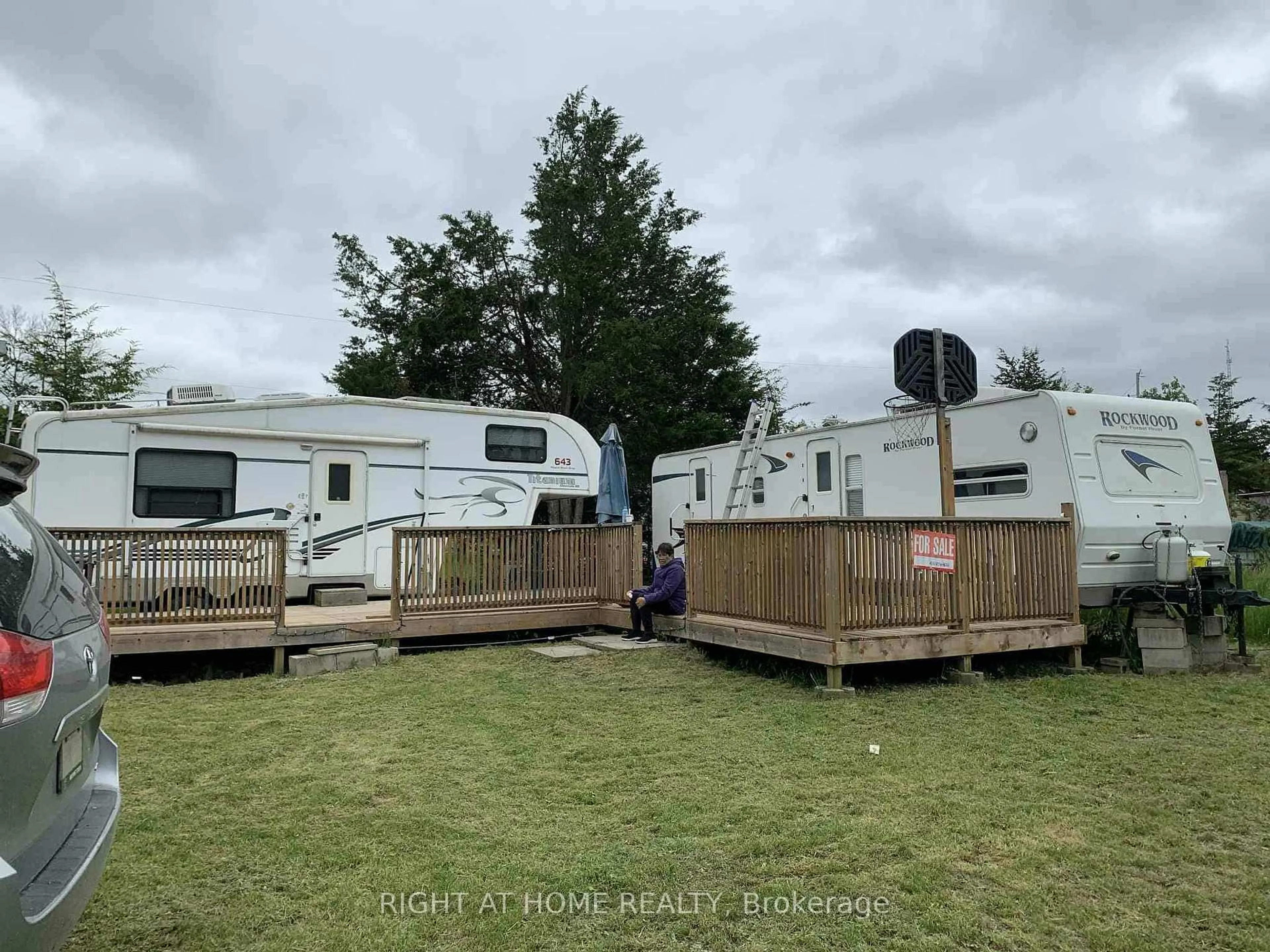 A pic from outside/outdoor area/front of a property/back of a property/a pic from drone, mountain view for 236 Apple Tr, Trent Hills Ontario K0K 2M0
