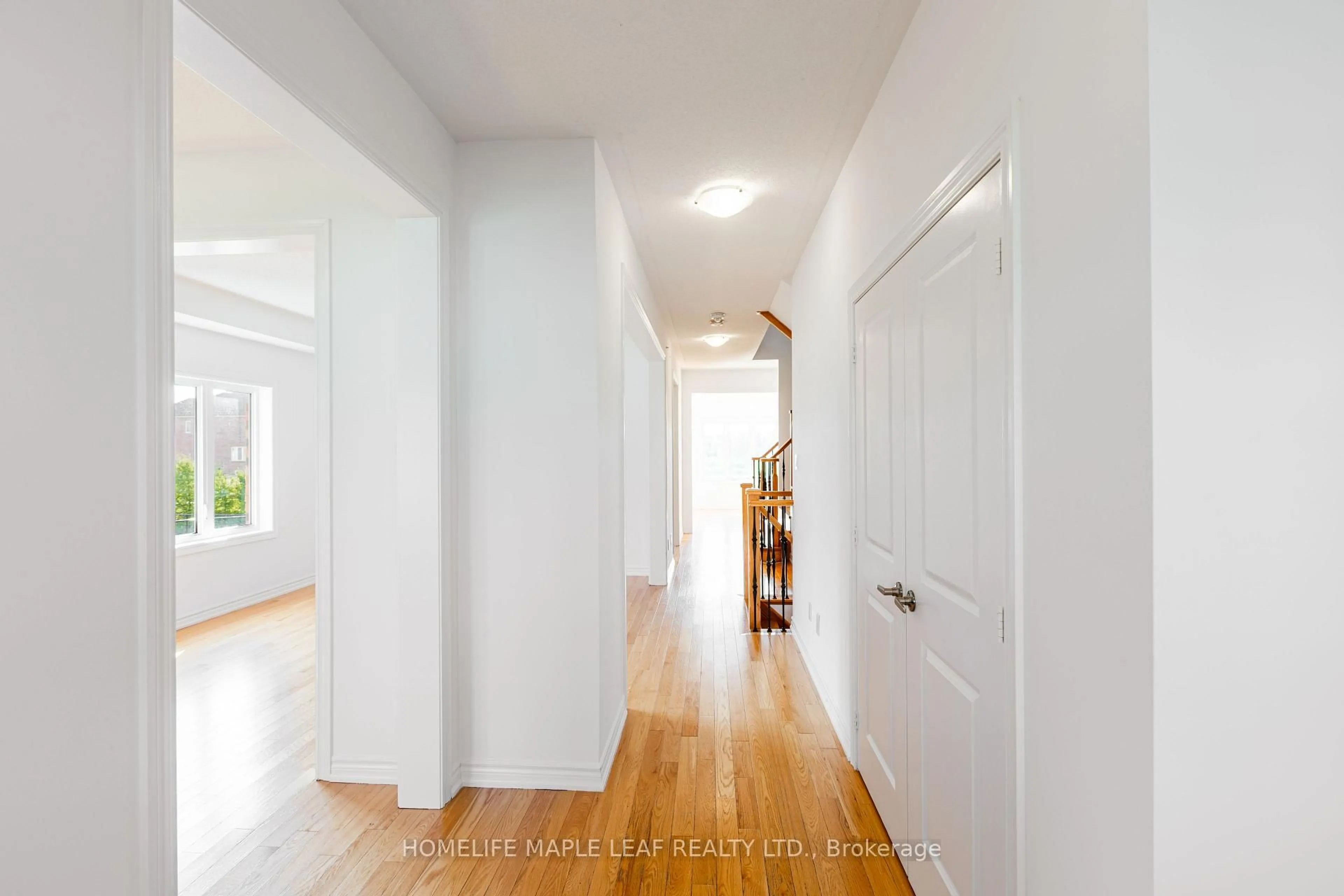 Indoor entryway for 304 Hagan St, Southgate Ontario N0C 1B0