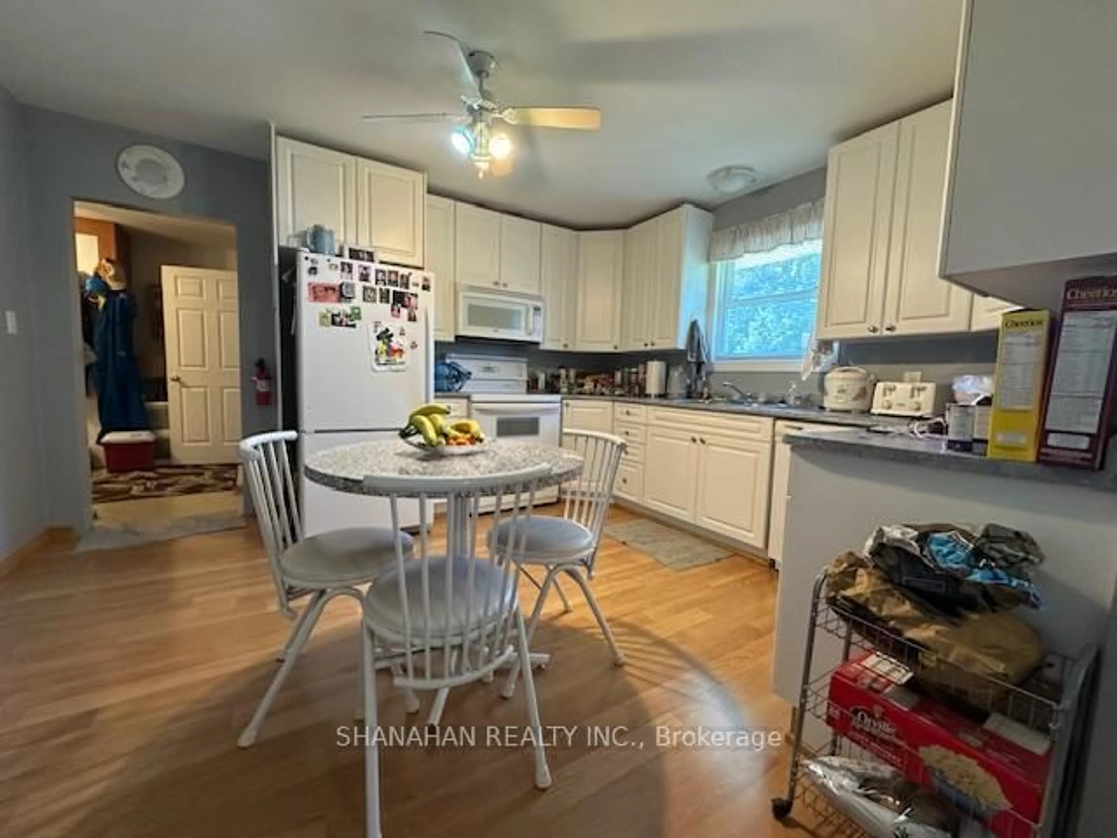 Open concept kitchen, unknown for 410 Mcnaughton Ave, Chatham-Kent Ontario N7L 2G9