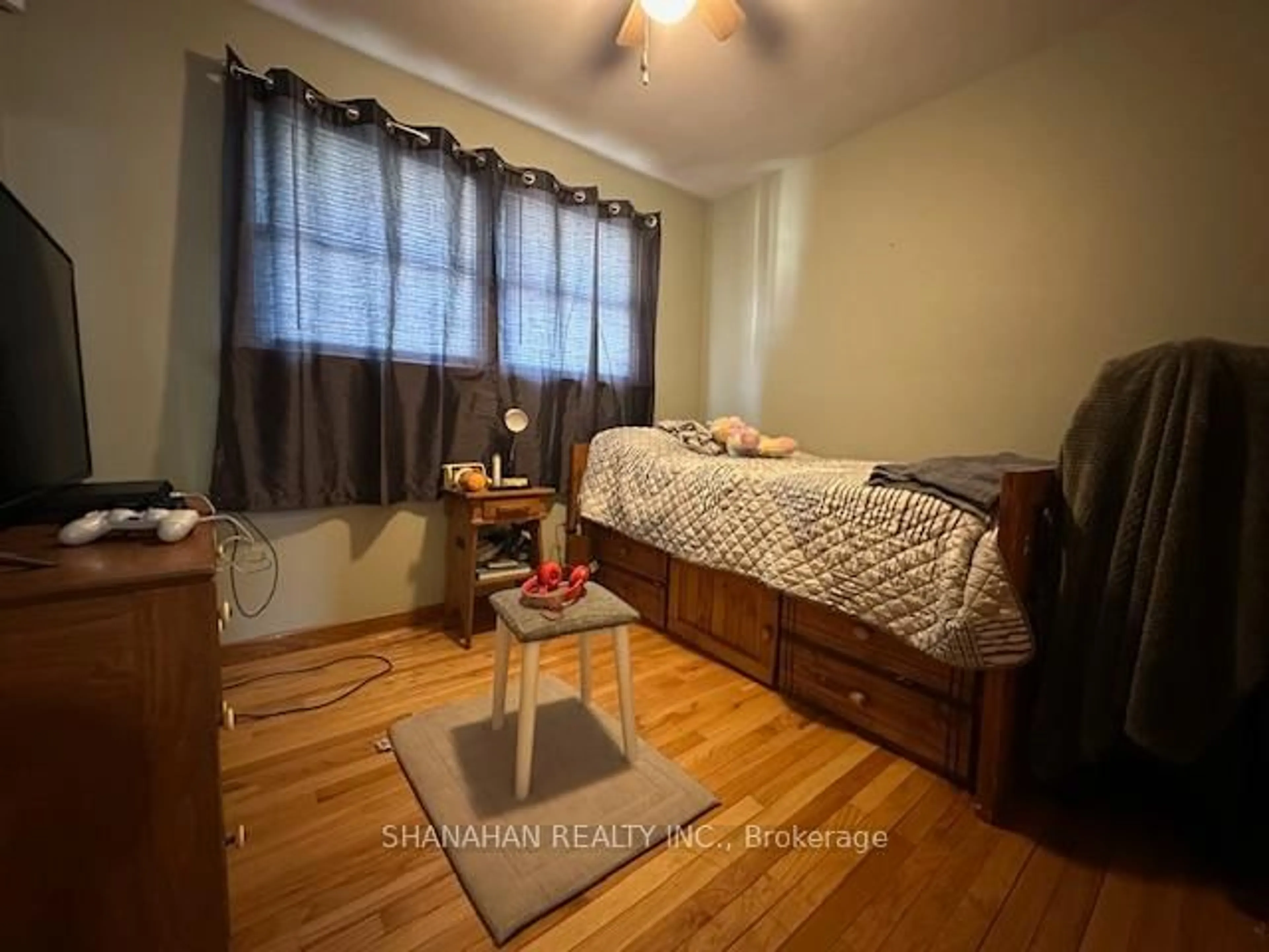 A pic of a room for 410 Mcnaughton Ave, Chatham-Kent Ontario N7L 2G9