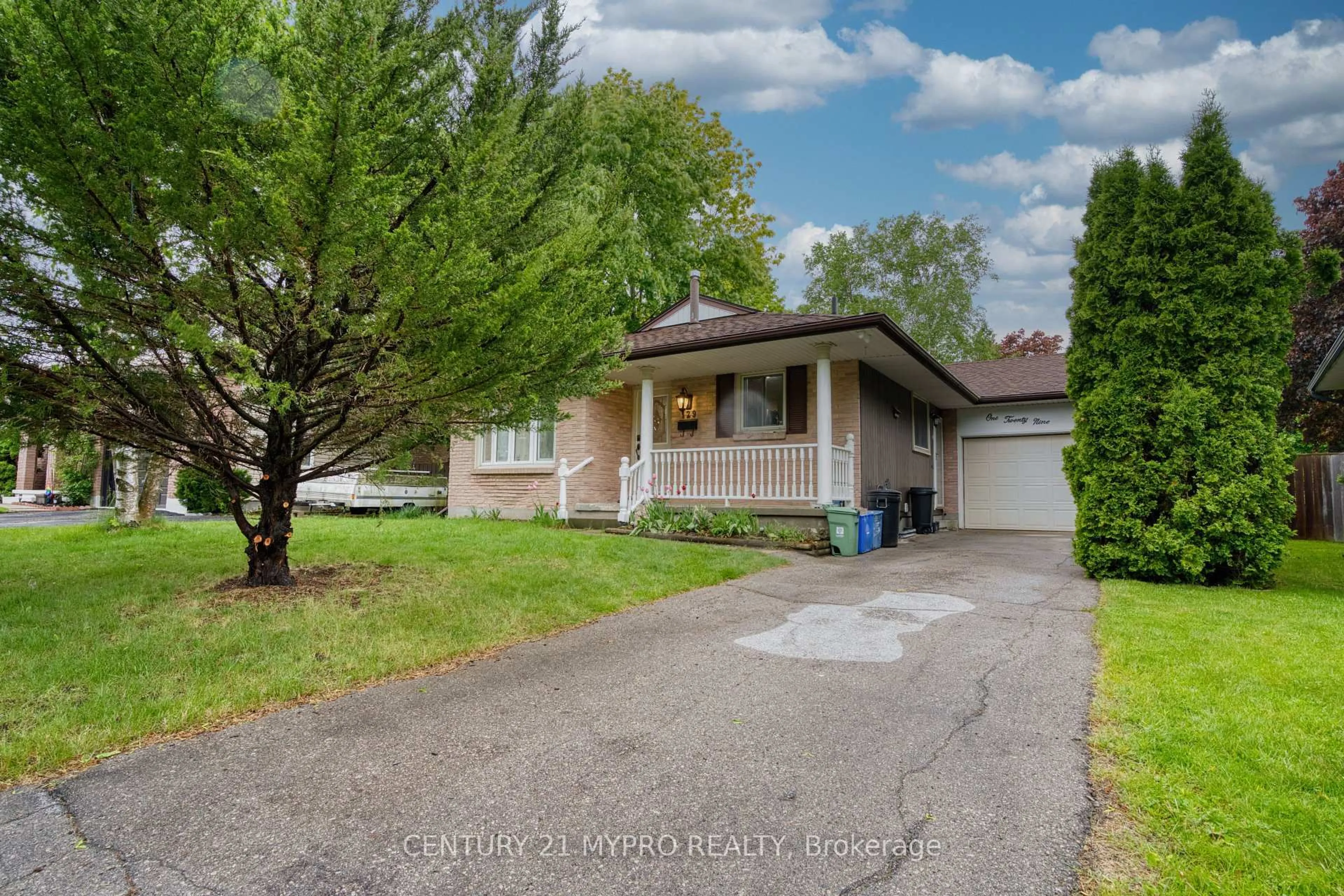 Unknown for 129 Winding Woods Rd, London North Ontario N6G 3G7
