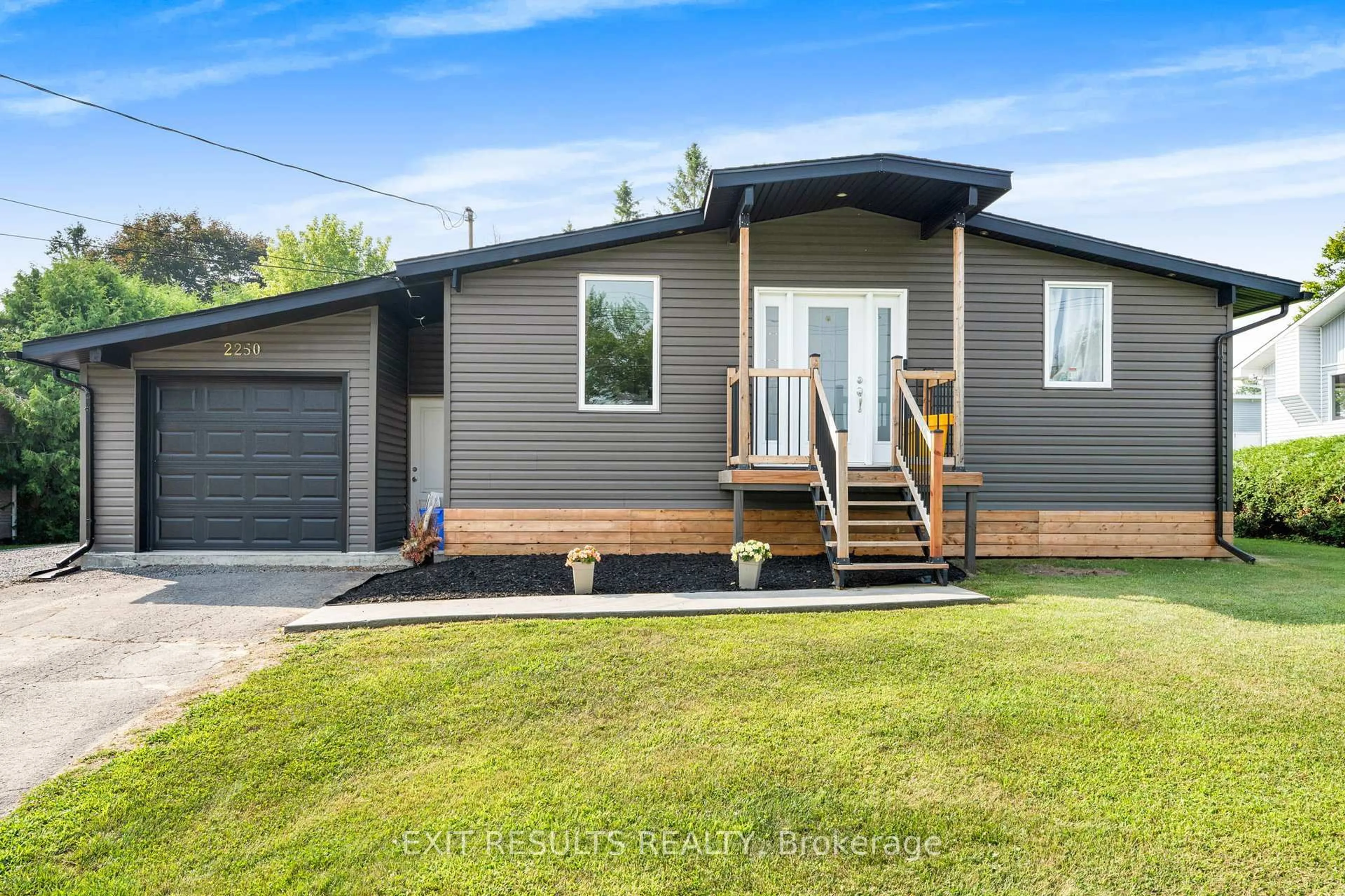 Home with vinyl exterior material, street for 2250 Lapointe St, Clarence-Rockland Ontario K0A 1E0