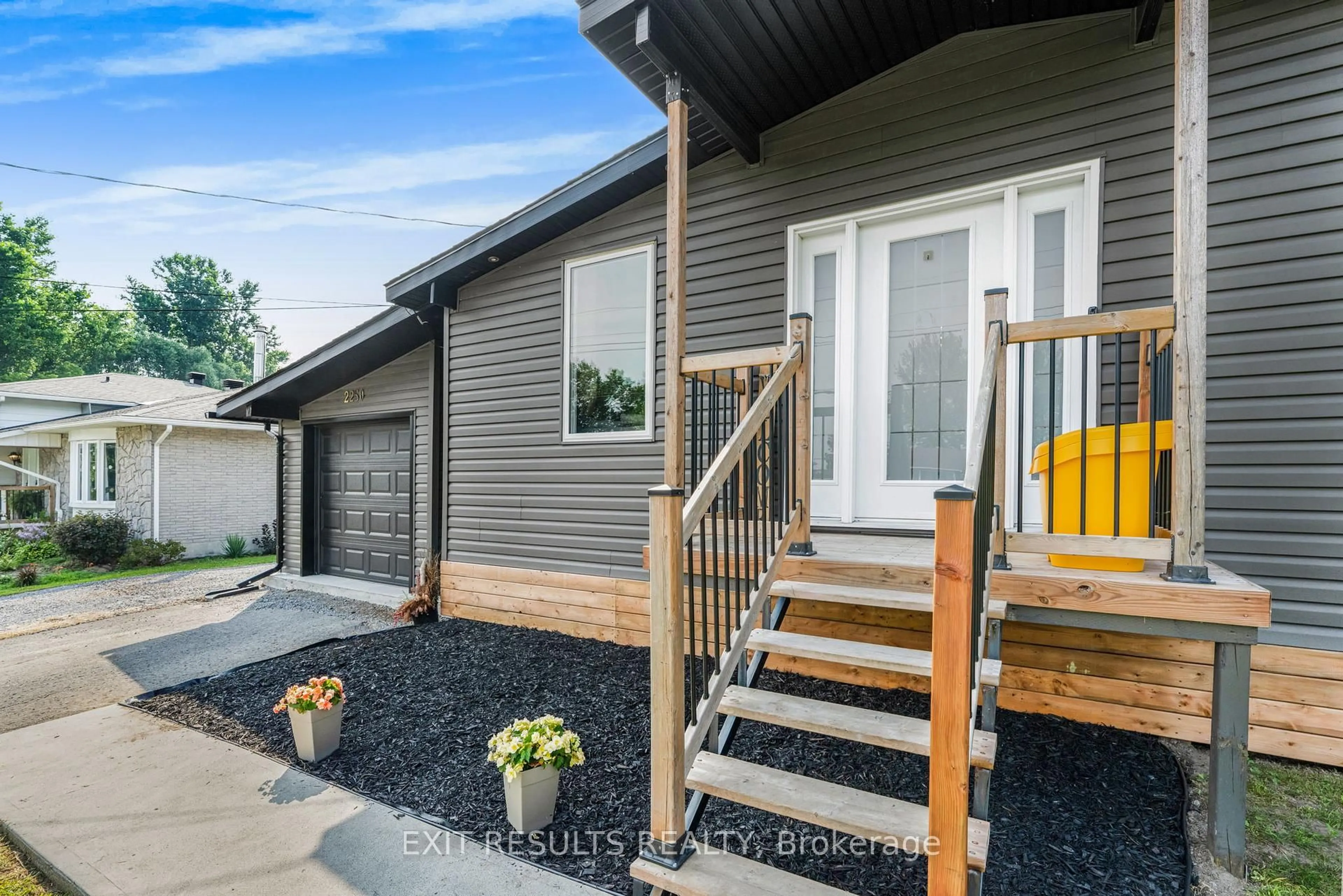 Home with vinyl exterior material, street for 2250 Lapointe St, Clarence-Rockland Ontario K0A 1E0
