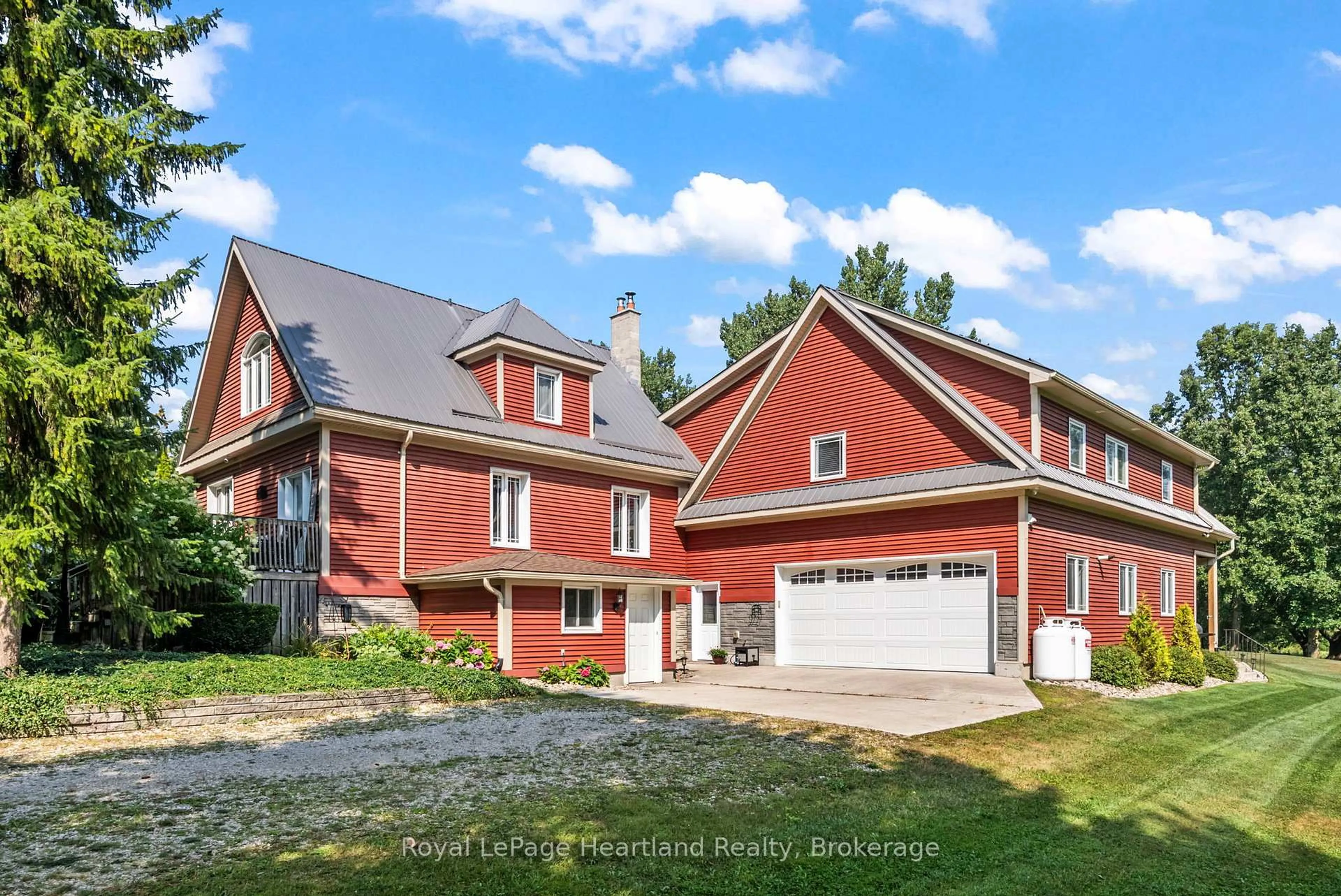 Home with brick exterior material, street for 1043 Queen St, Howick Ontario N0G 2X0