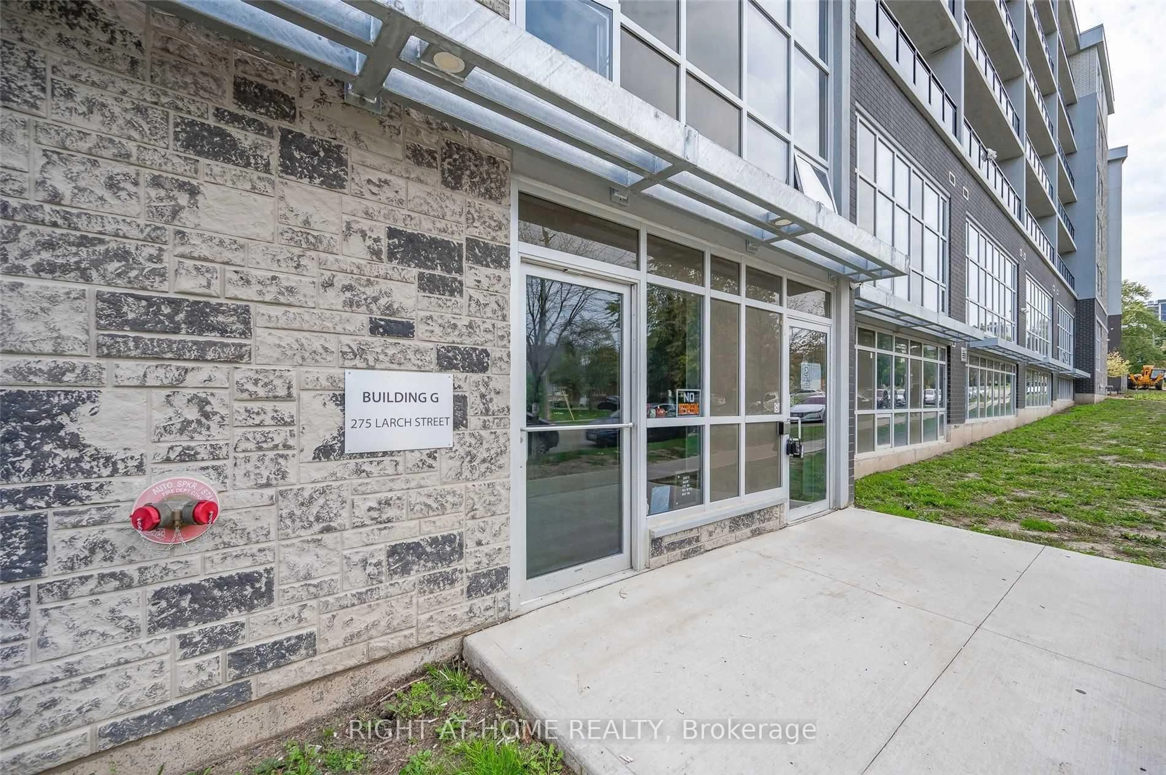 Indoor foyer for 275 Larch St #F114, Waterloo Ontario N2L 0J3