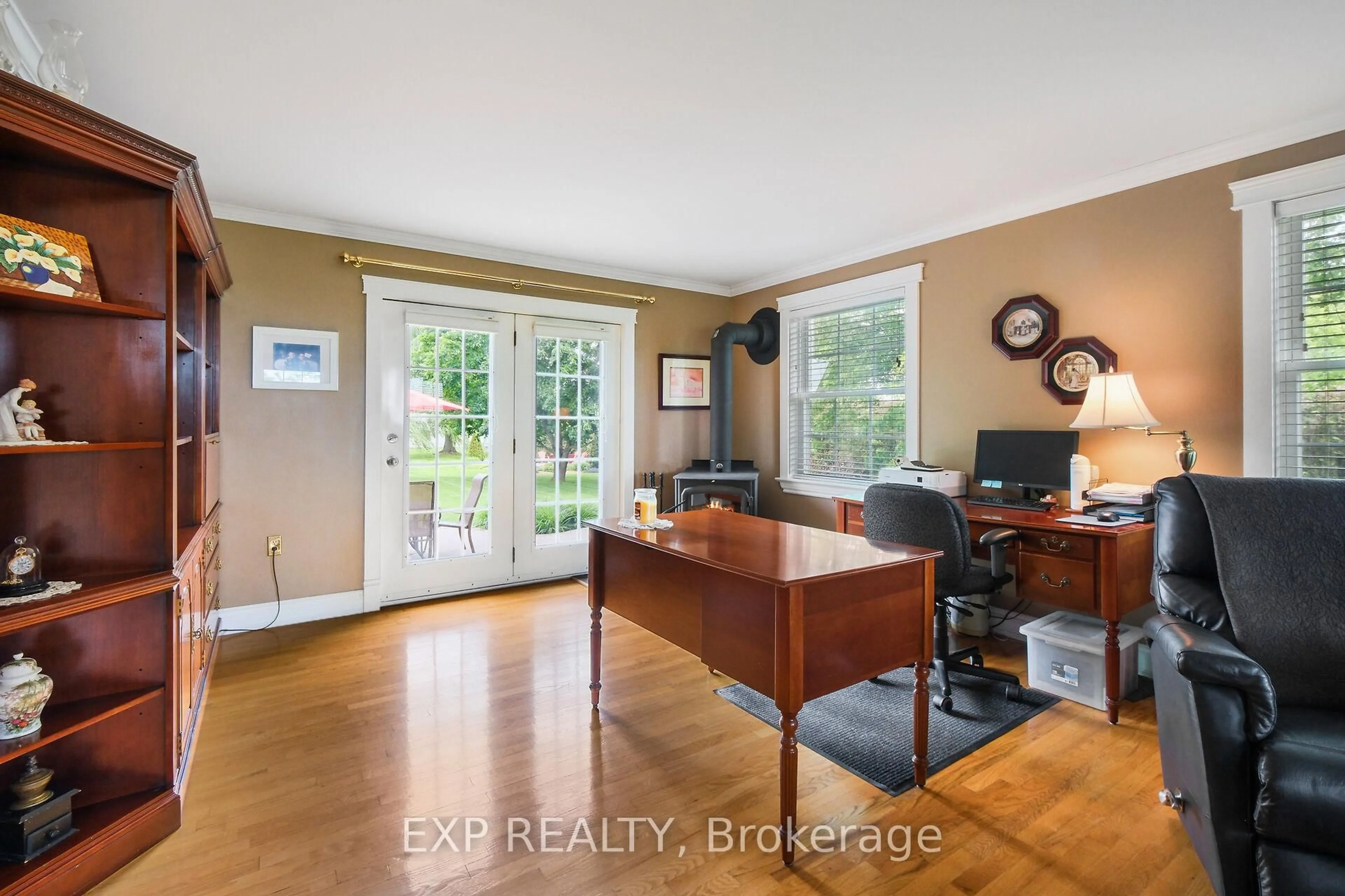 A pic of a room for 183 Hamilton Rd, Russell Ontario K4R 0J1
