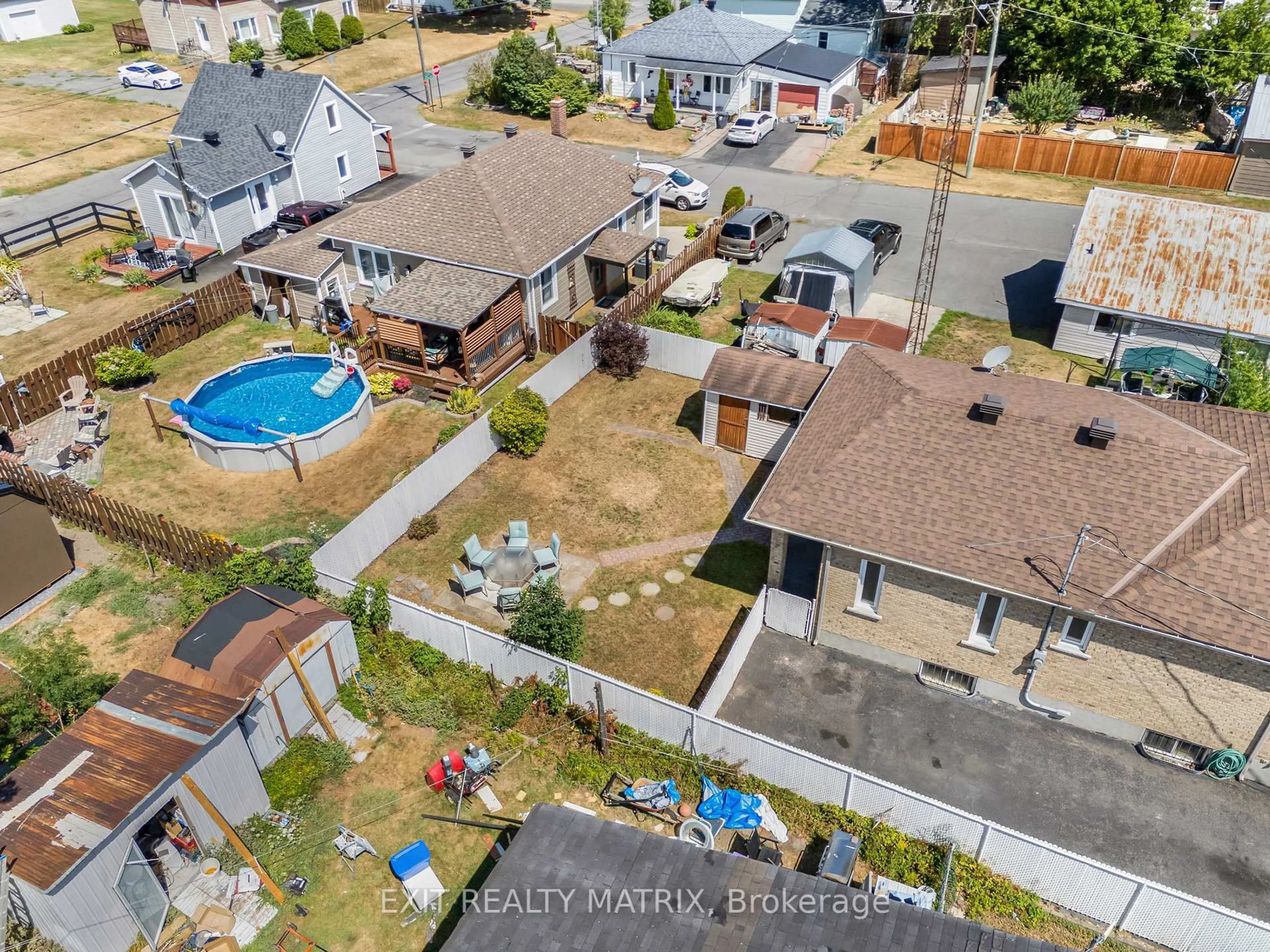A pic from outside/outdoor area/front of a property/back of a property/a pic from drone, street for 366 Telegraph Rd, Alfred and Plantagenet Ontario K0B 1A0