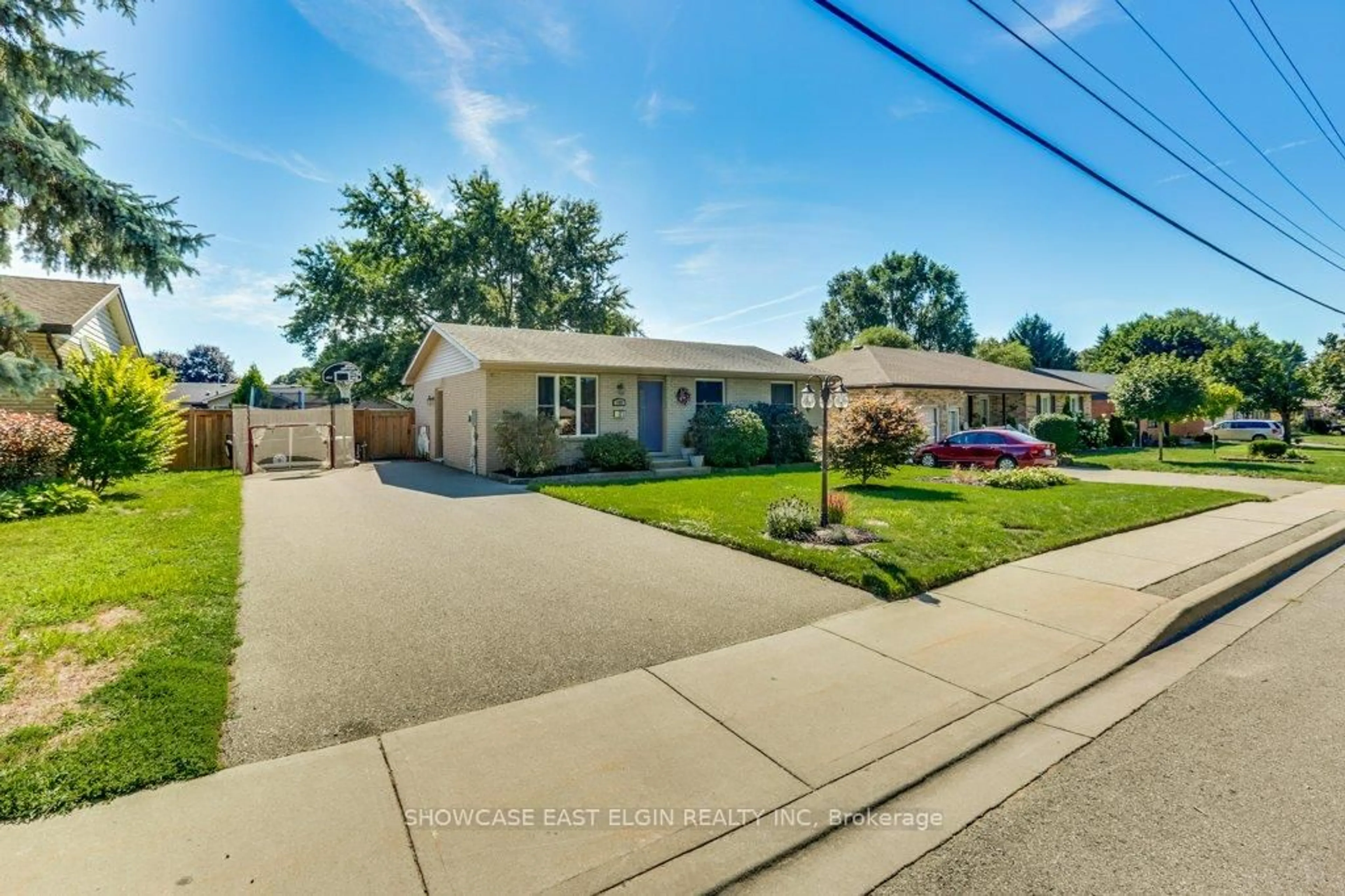 A pic from outside/outdoor area/front of a property/back of a property/a pic from drone, street for 155 Caverly Rd, Aylmer Ontario N5H 3C4
