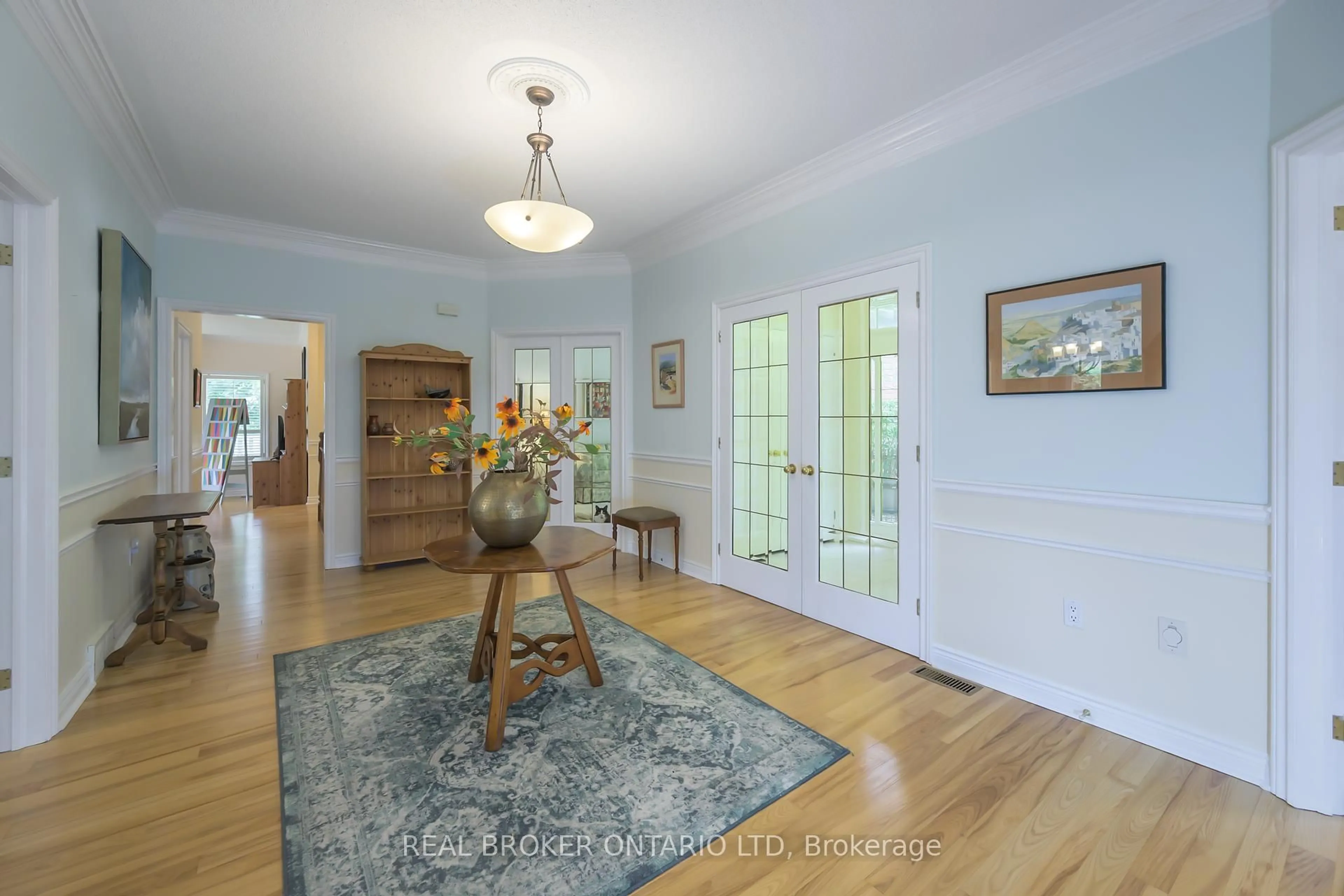 Indoor foyer for 135 Carriage Hill Dr, London North Ontario N5X 3W9