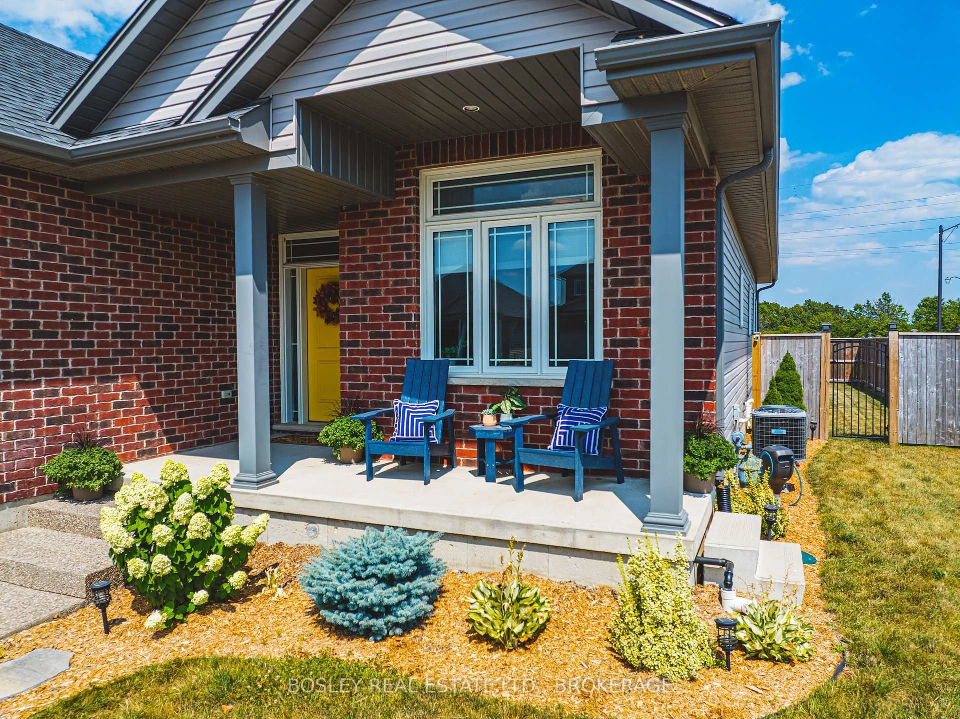 Home with brick exterior material, unknown for 14 Cinnamon St, Thorold Ontario L2V 0H6