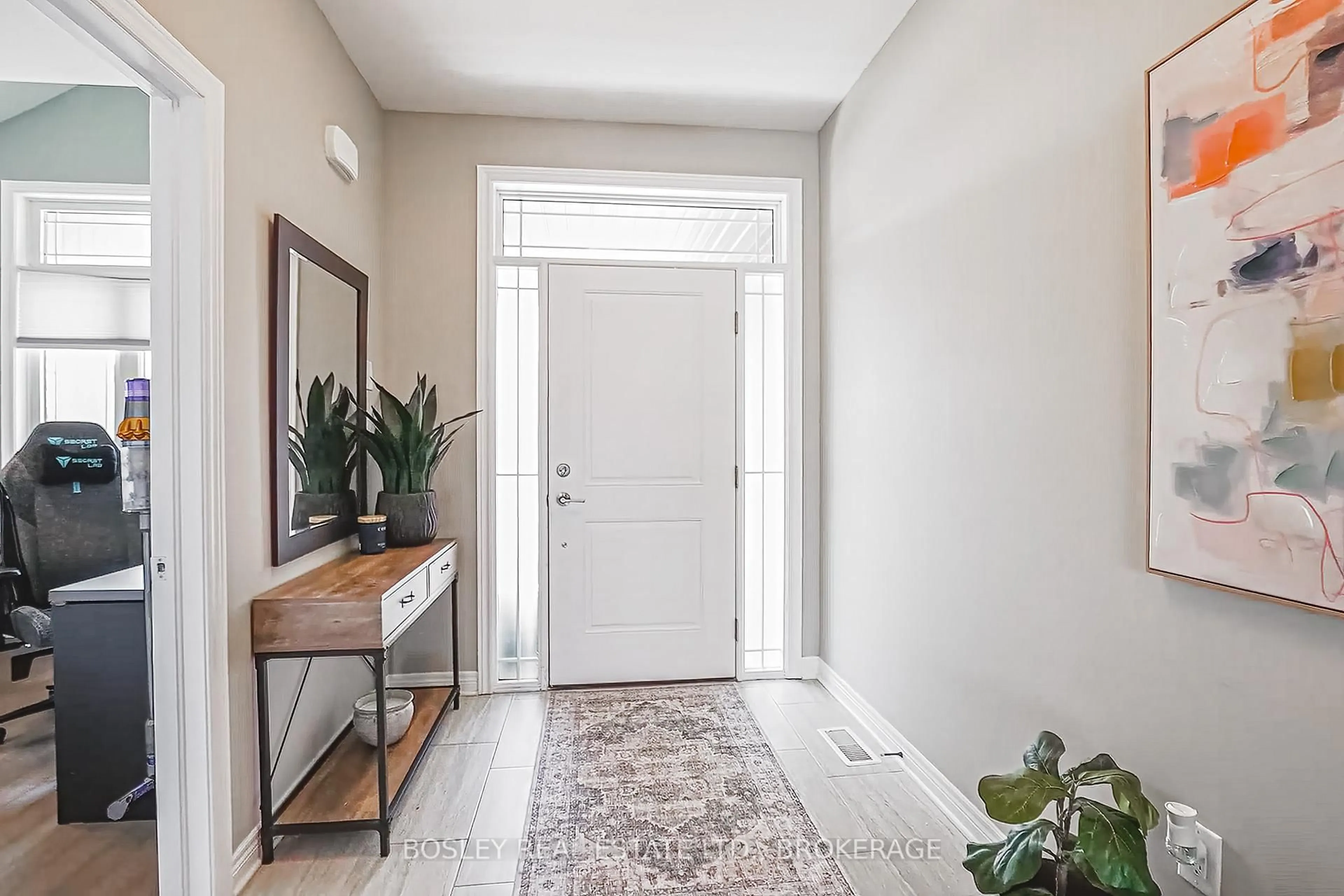 Indoor entryway for 14 Cinnamon St, Thorold Ontario L2V 0H6