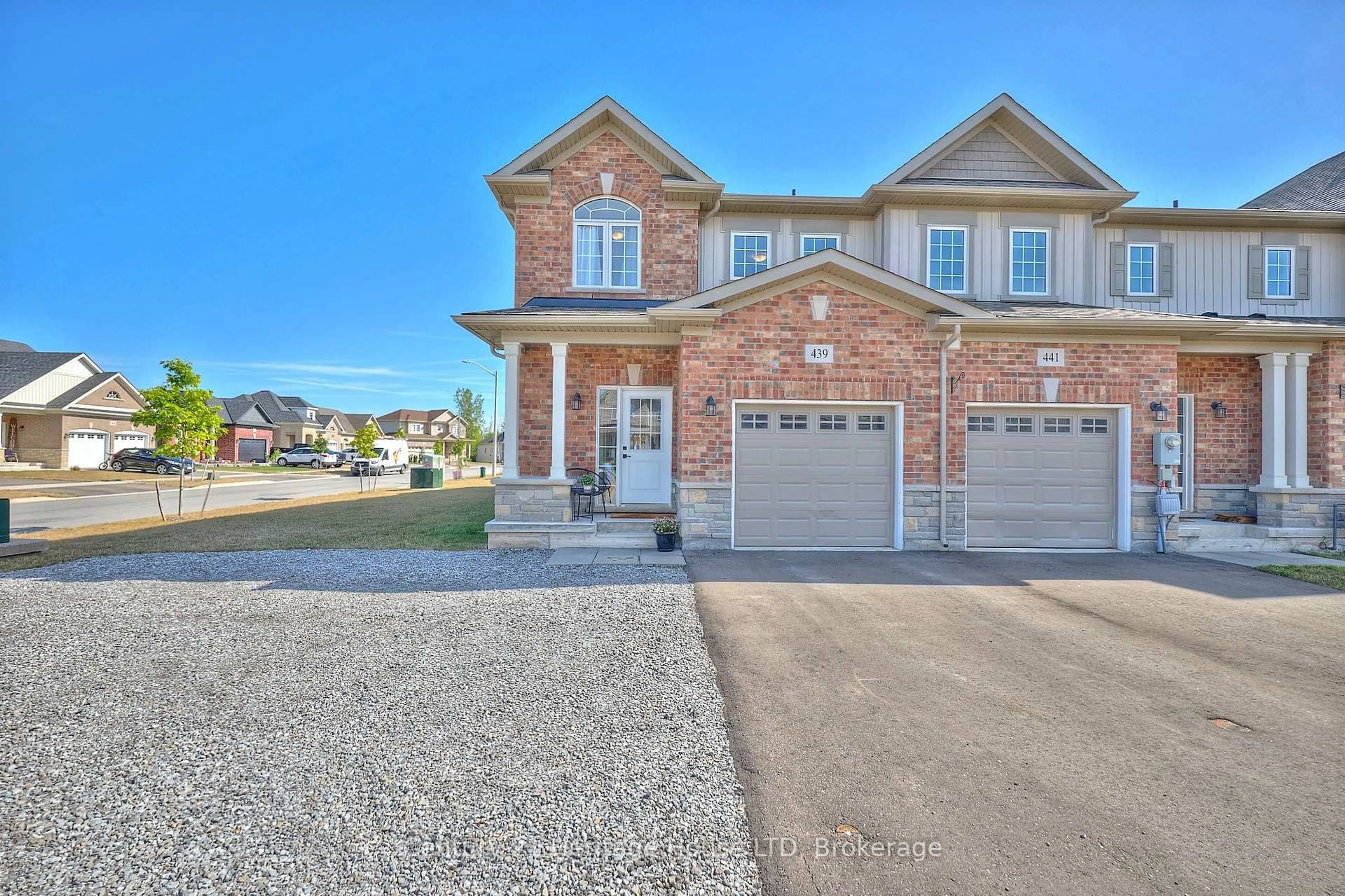Home with brick exterior material, street for 439 Viking St, Fort Erie Ontario L2A 0E8