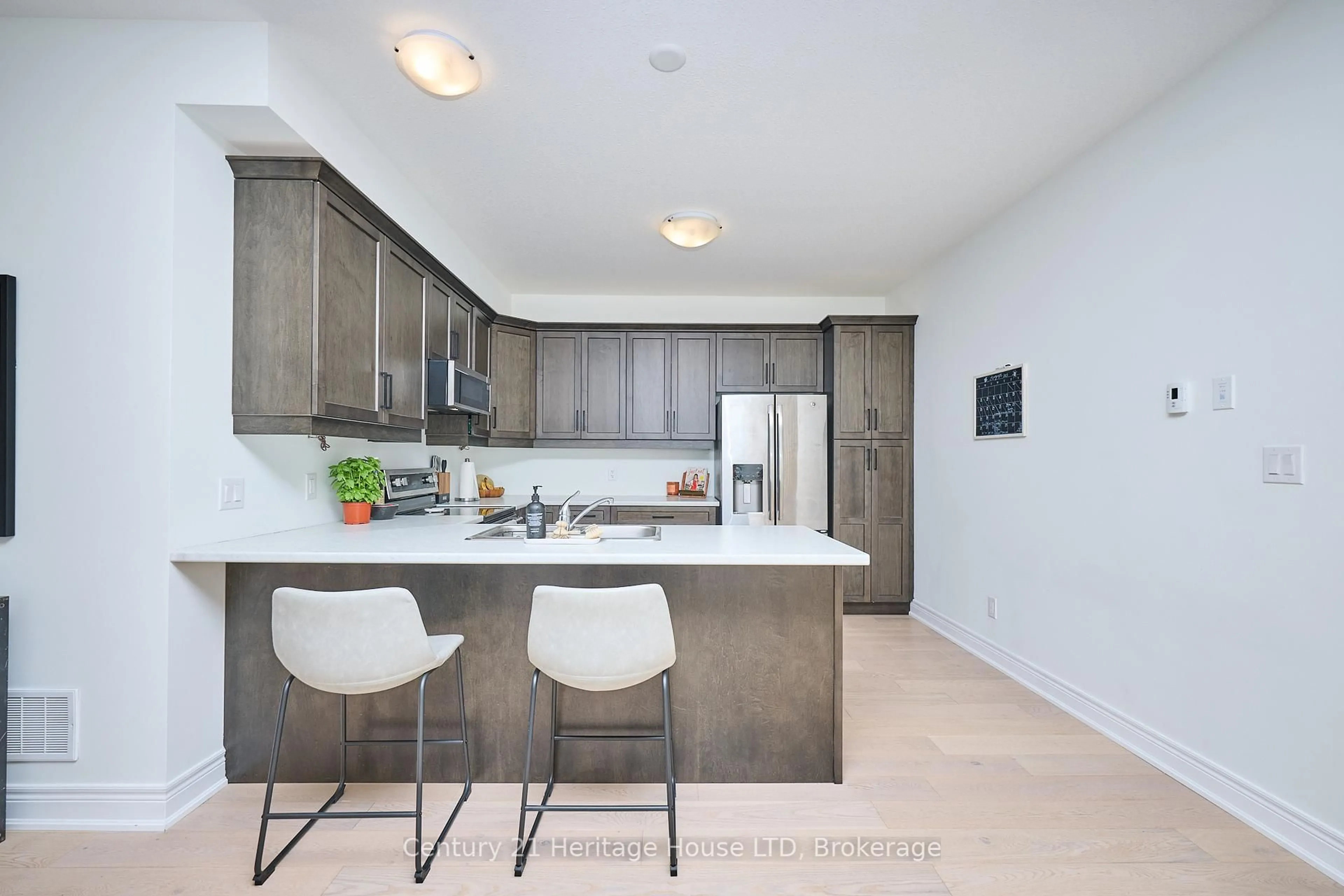 Contemporary kitchen, ceramic/tile floor for 439 Viking St, Fort Erie Ontario L2A 0E8