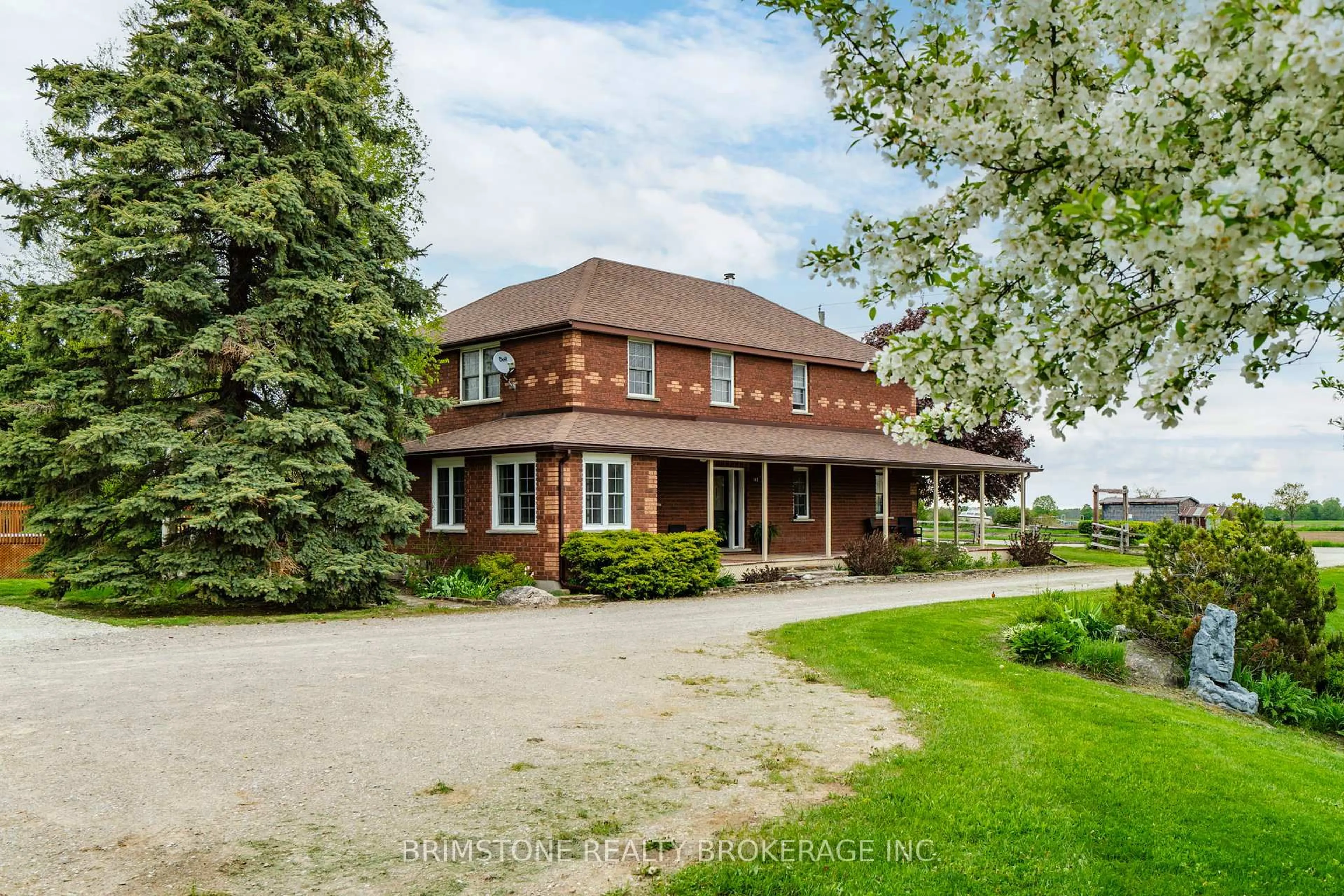 A pic from outside/outdoor area/front of a property/back of a property/a pic from drone, unknown for 936488 Dufferin County Road 18 Rd, Mulmur Ontario L9V 0L5