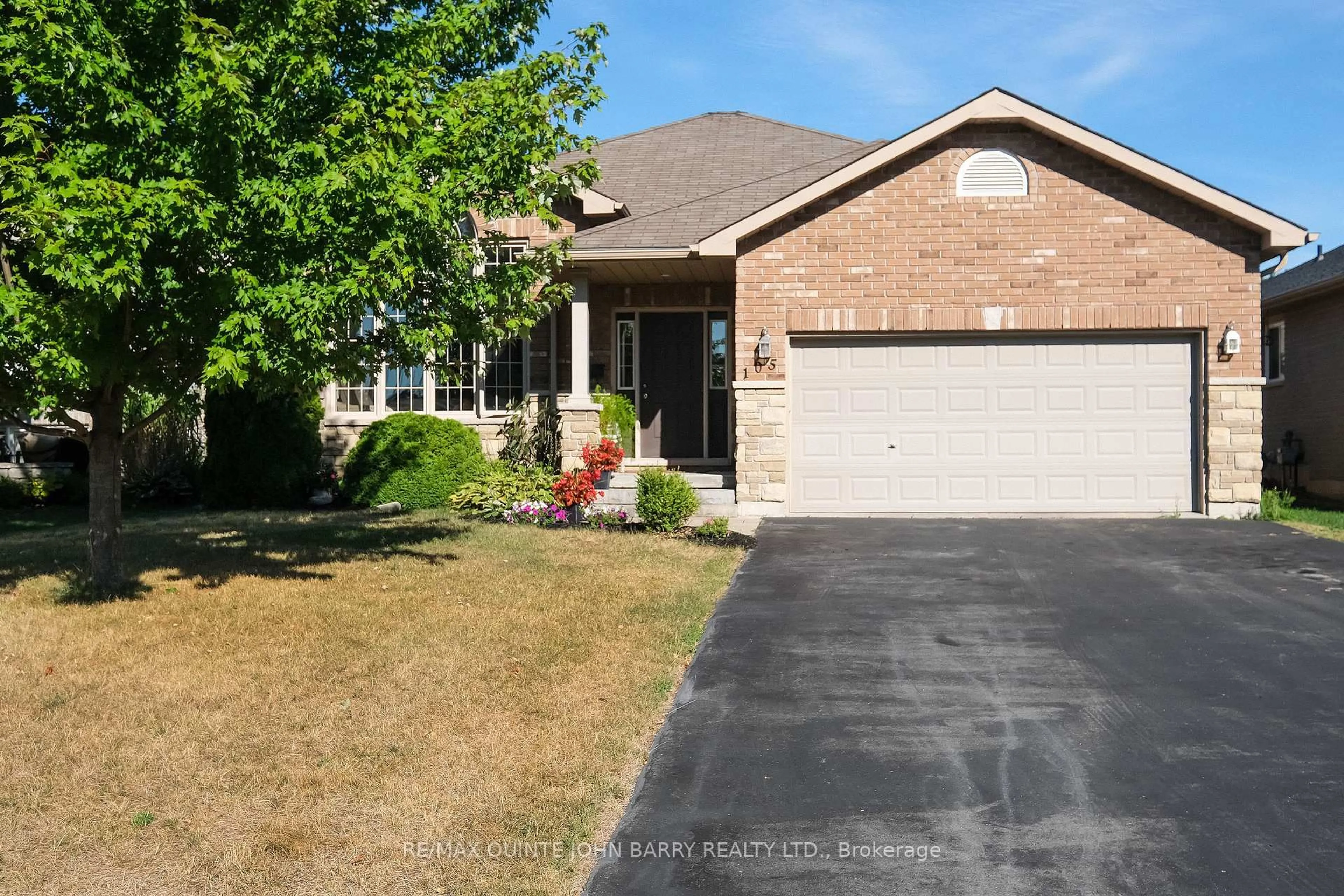 Home with brick exterior material, street for 105 Parkview Hts, Quinte West Ontario K8V 0A2
