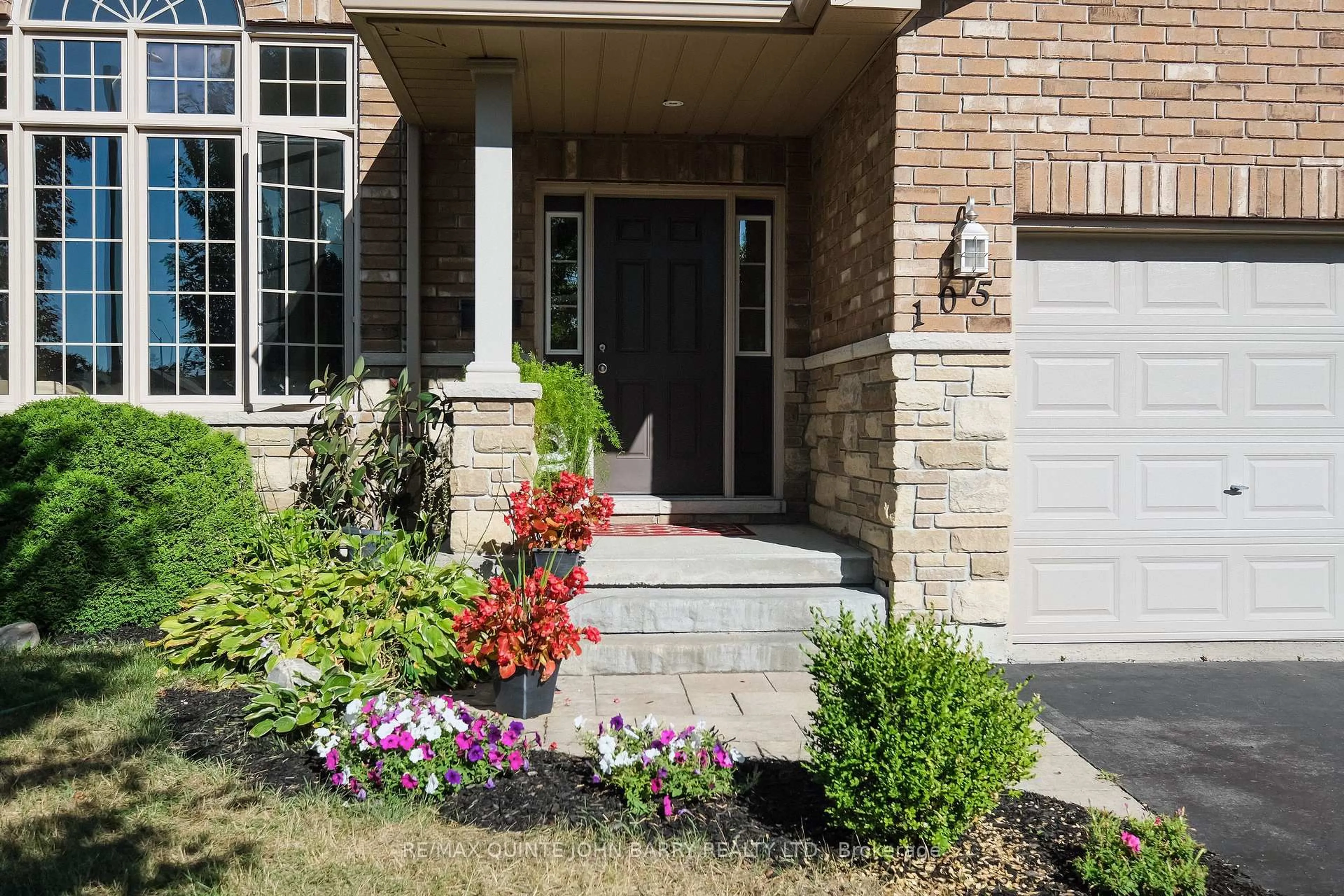 Home with brick exterior material, street for 105 Parkview Hts, Quinte West Ontario K8V 0A2