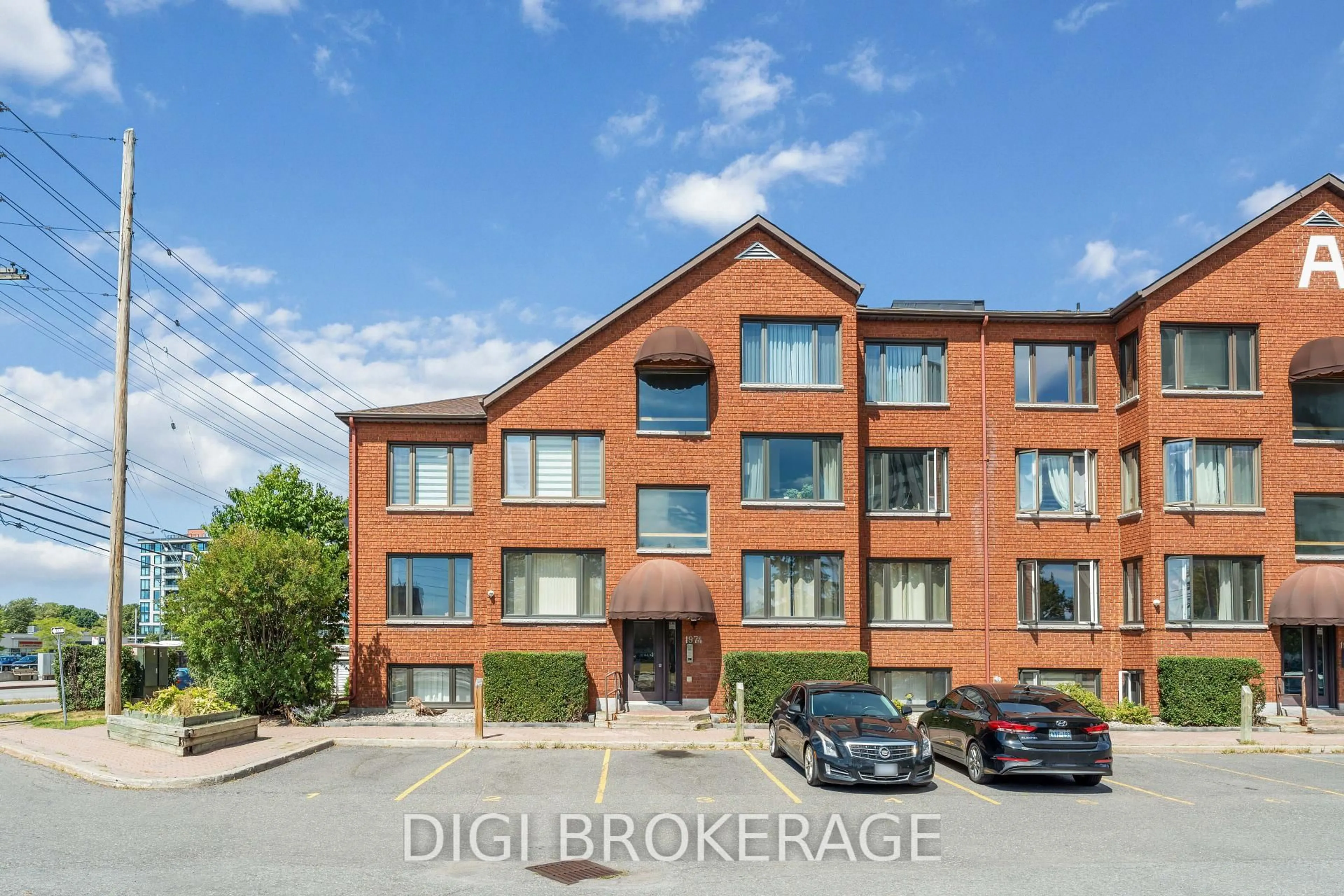 A pic from outside/outdoor area/front of a property/back of a property/a pic from drone, building for 1974 St Laurent Blvd #401, Ottawa Ontario K1G 4L5