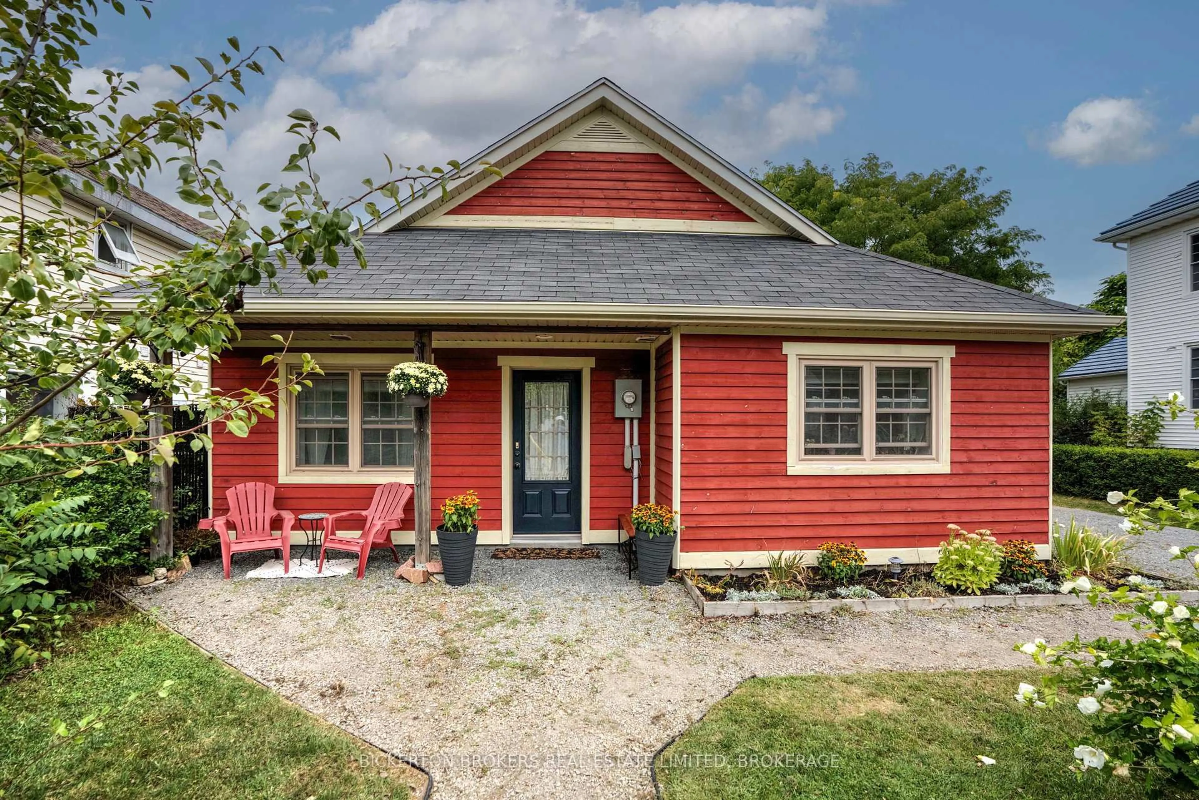 Home with brick exterior material, street for 6 Yonge St, Lansdowne Village Ontario K0E 1L0