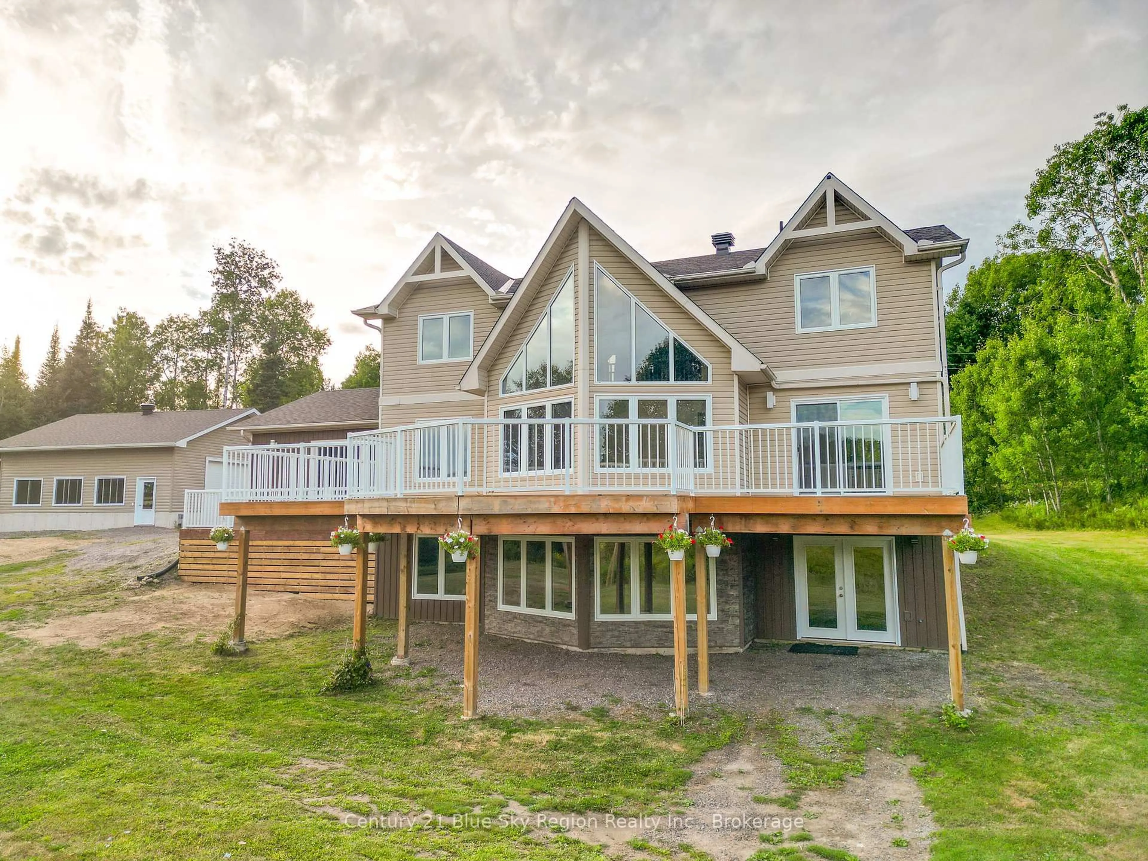 Home with vinyl exterior material, water/lake/river/ocean view for 43 Derland Rd, East Ferris Ontario P1B 8Z4