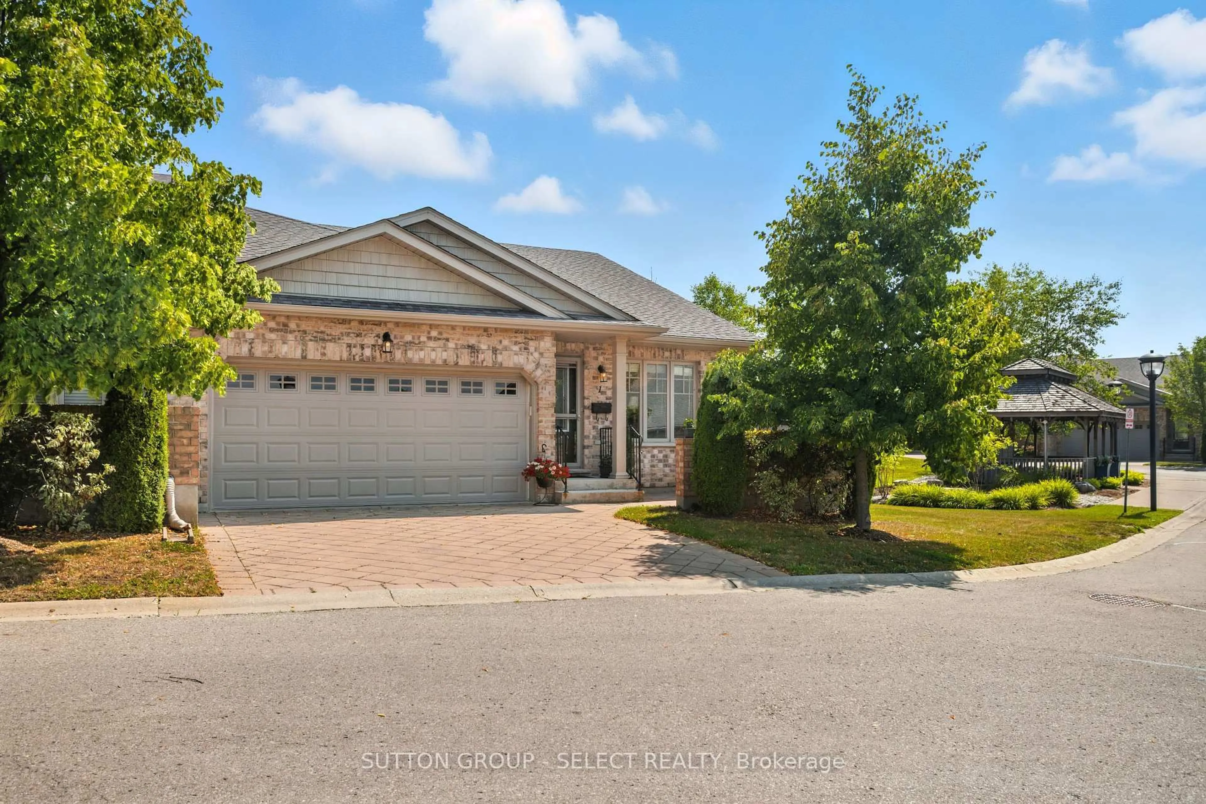 Unknown for 2100 Denview Ave #1, London North Ontario N6G 0J5
