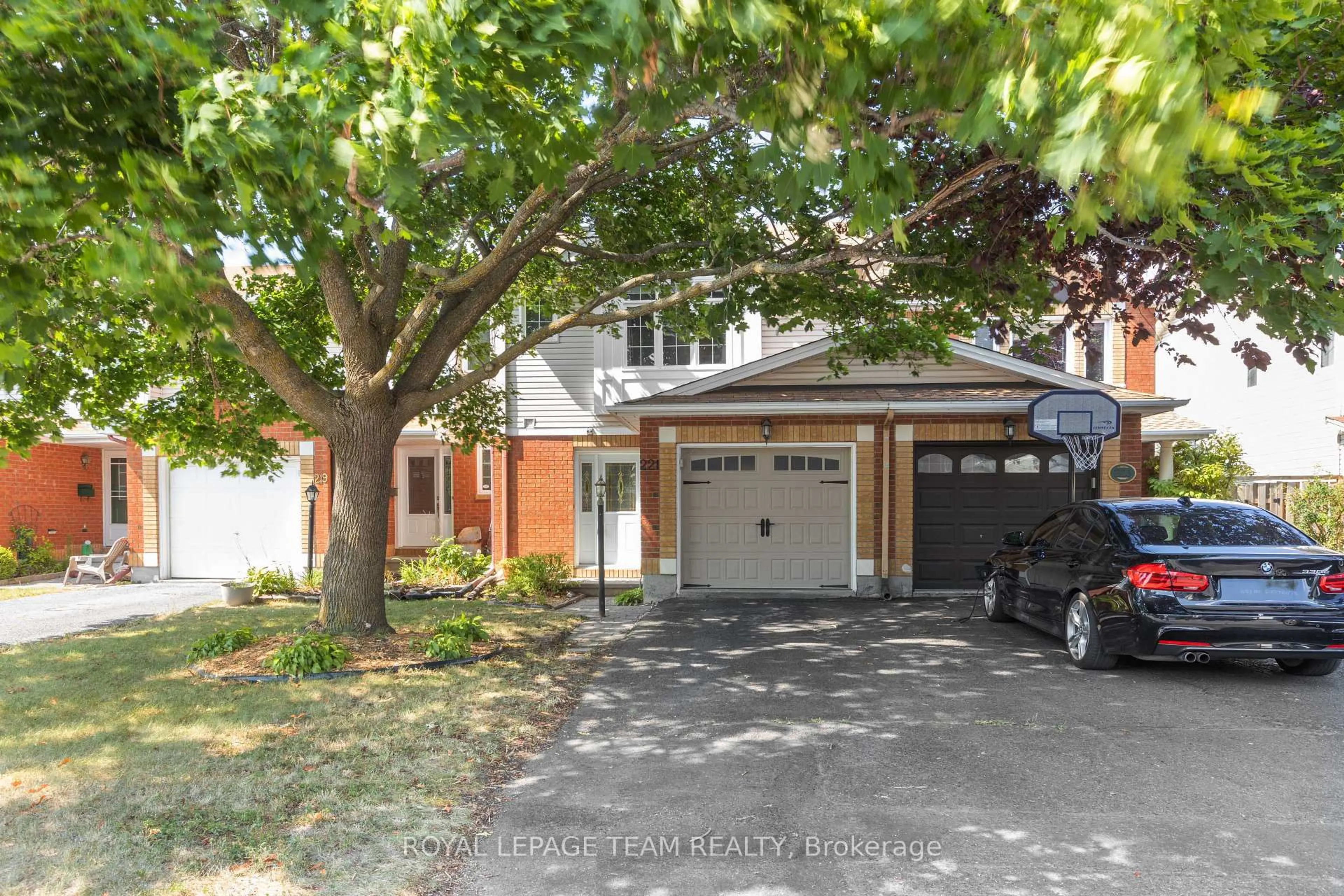 Unknown for 221 Longshire Circ, Ottawa Ontario K2J 4K8