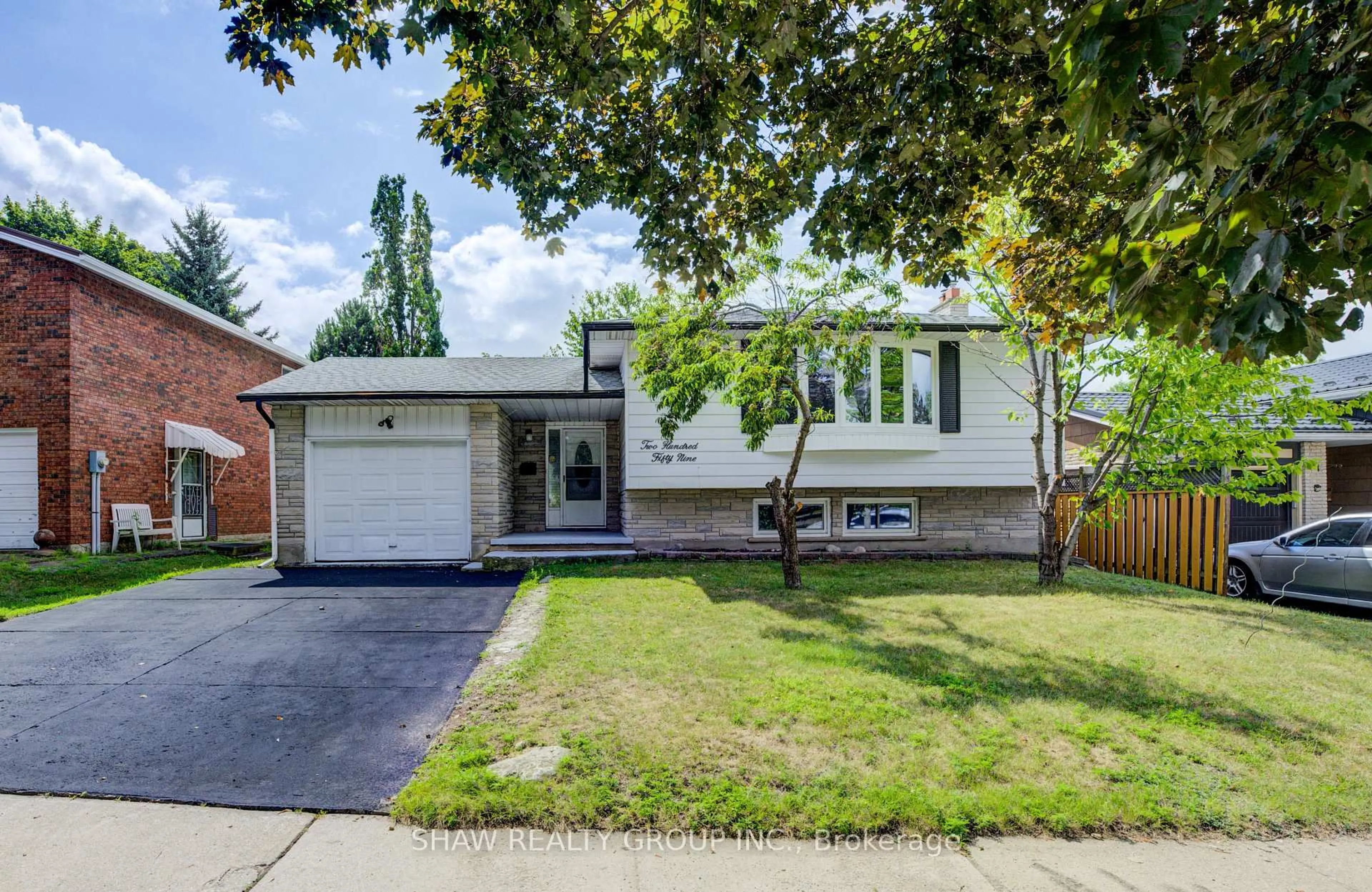Home with brick exterior material, street for 259 Lorraine Ave, Kitchener Ontario N2B 1W9