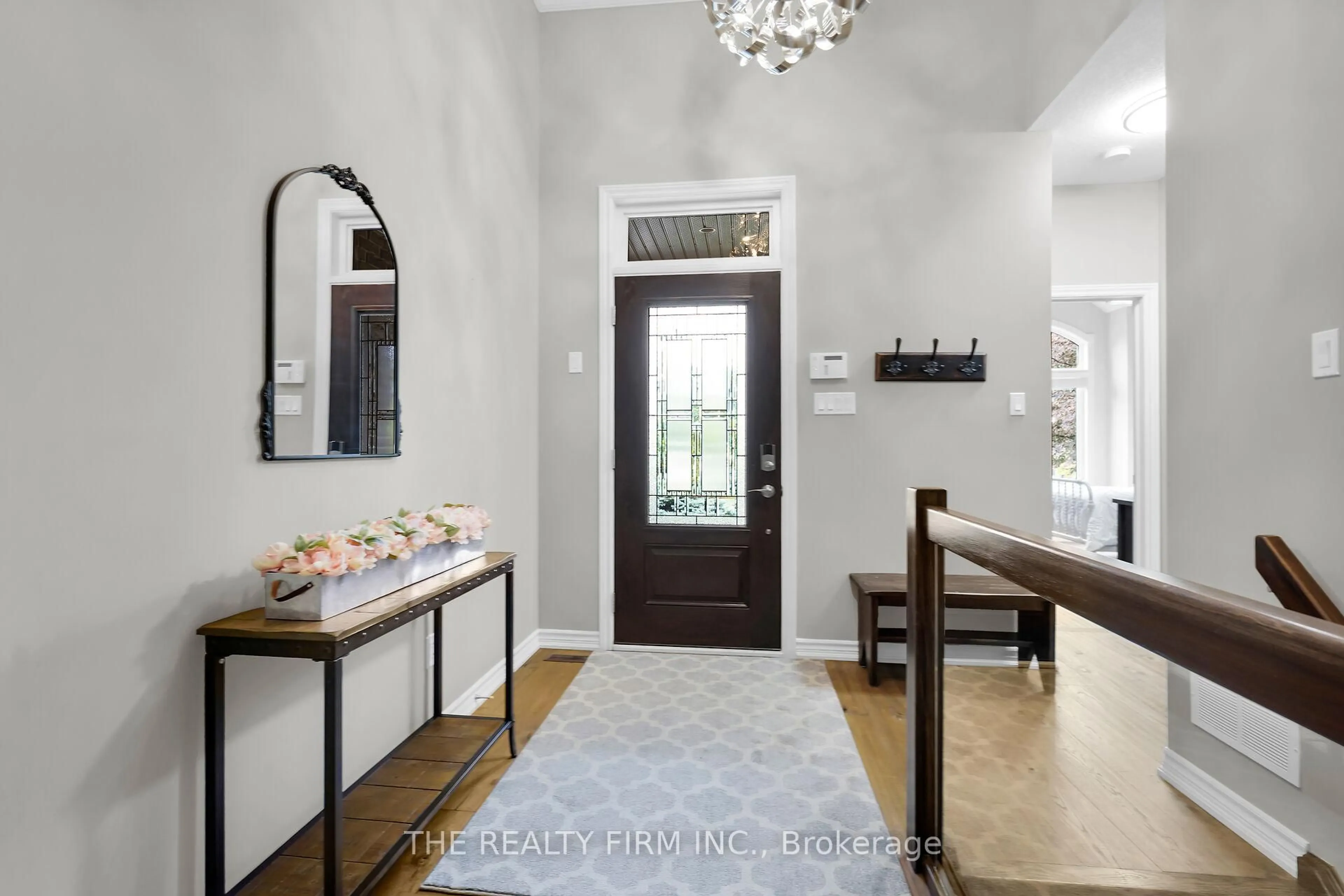 Indoor entryway for 102 Prince St, Middlesex Centre Ontario N0L 1R0