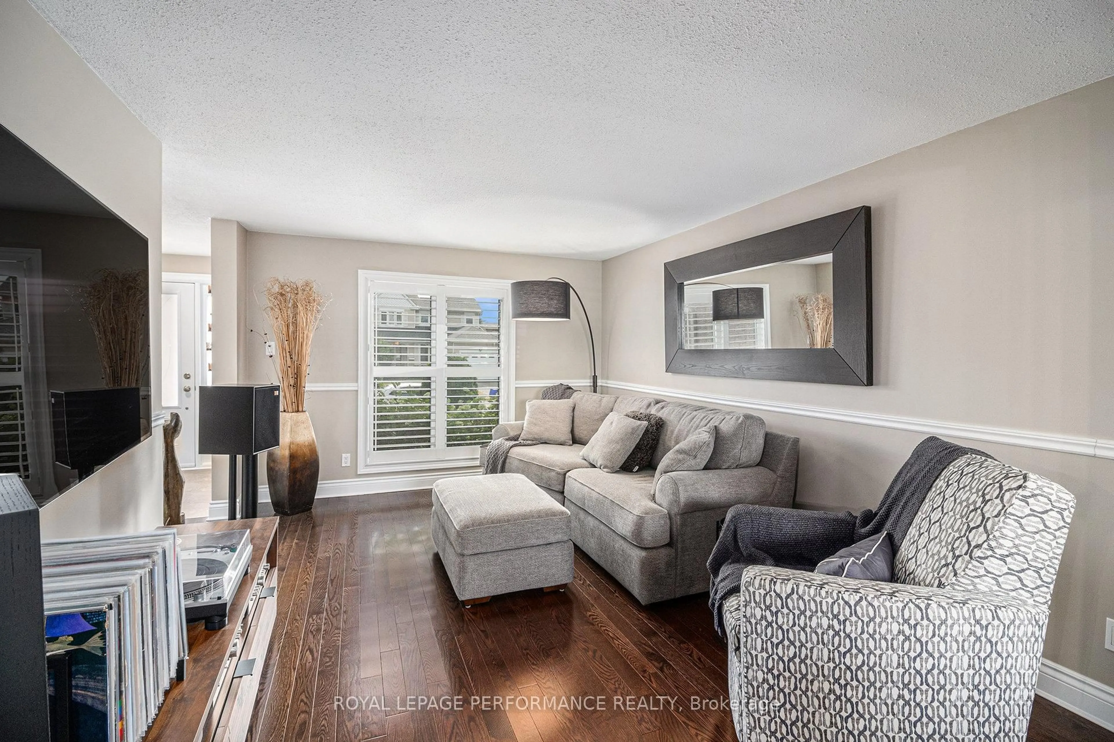 Living room with furniture, unknown for 653 Thicket Way, Ottawa Ontario K4A 3A7