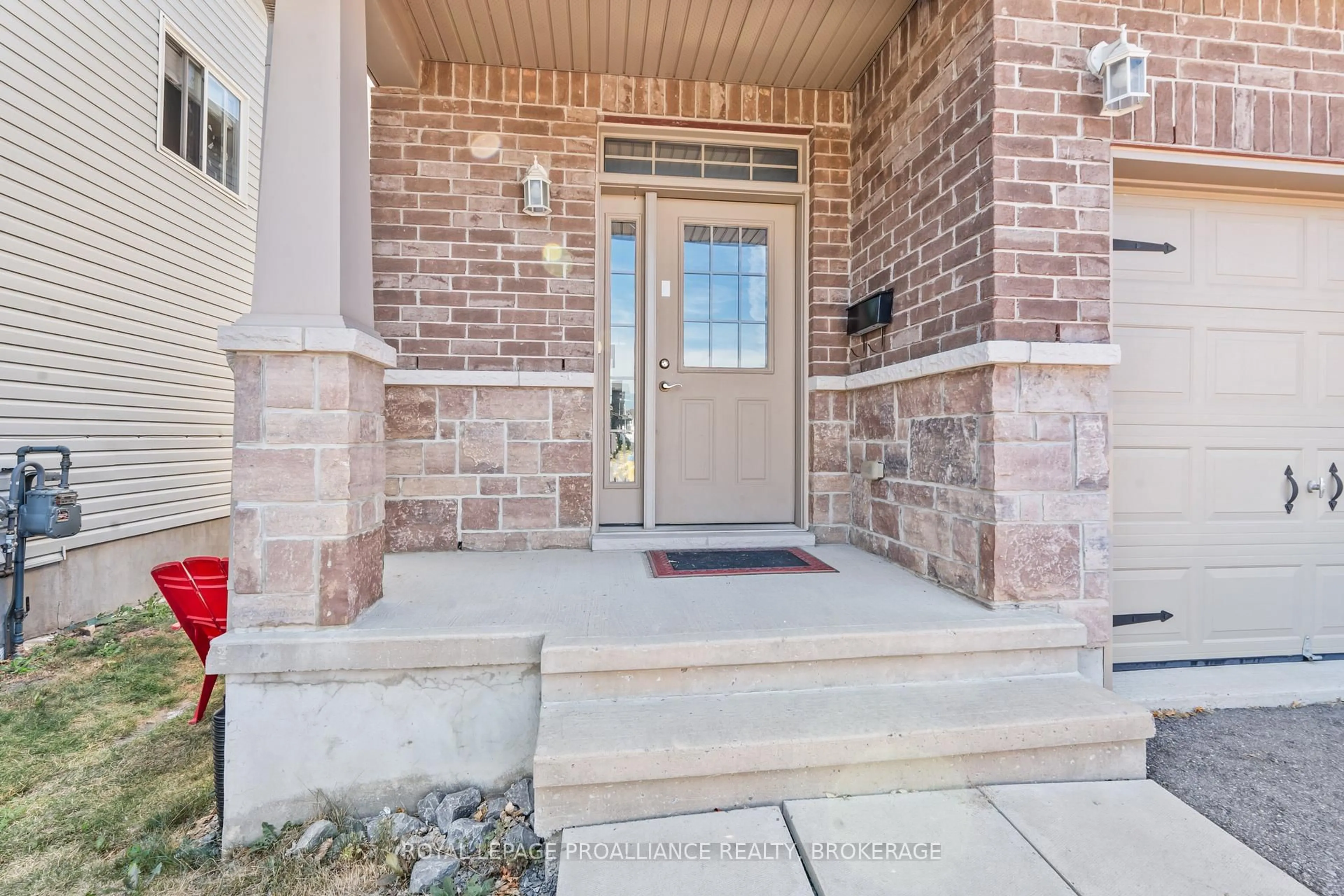 Indoor entryway for 1584 Davenport Cres, Kingston Ontario K7P 0H5