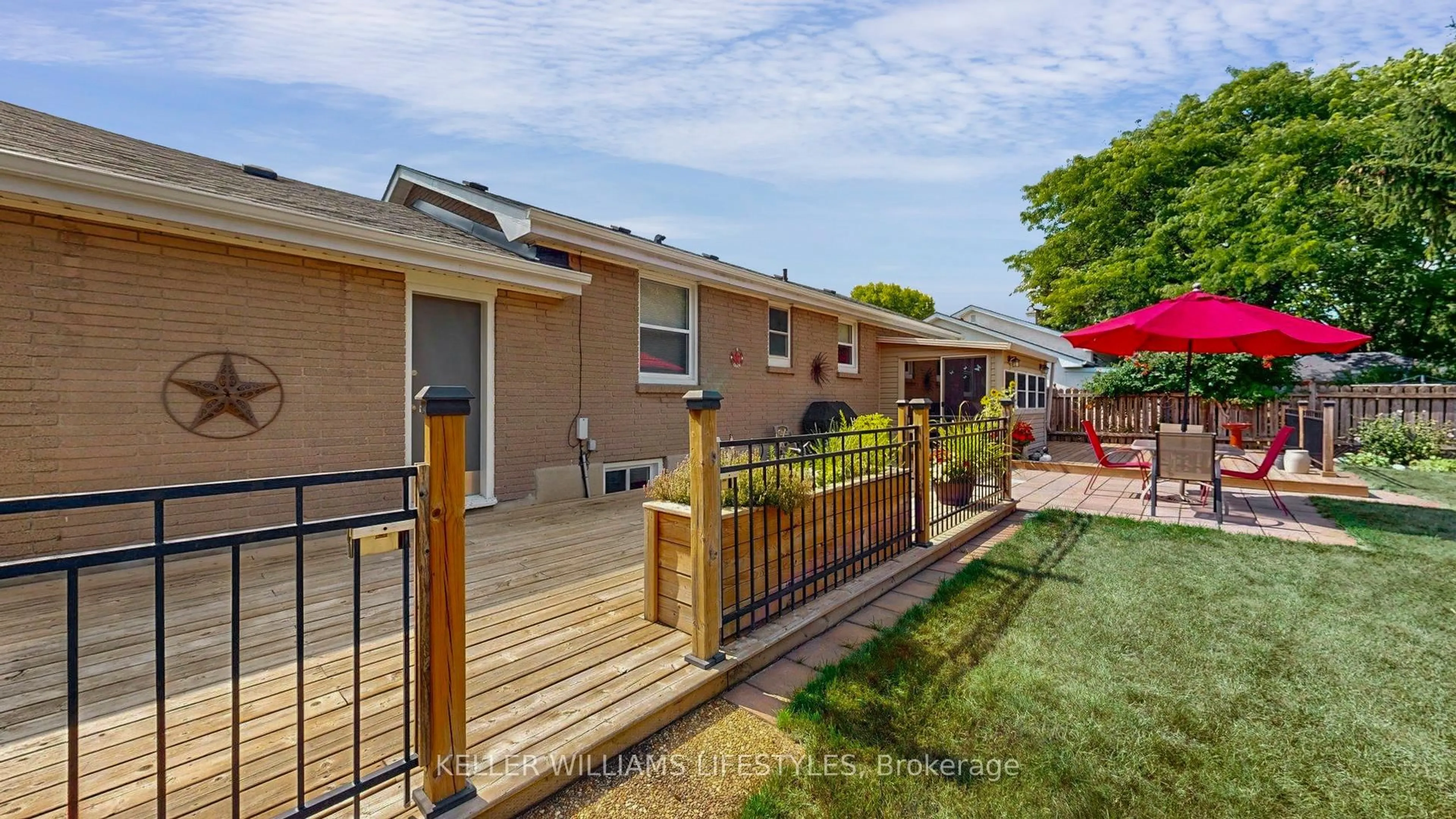Patio, street for 380 Regal Dr, London East Ontario N5Y 1J7