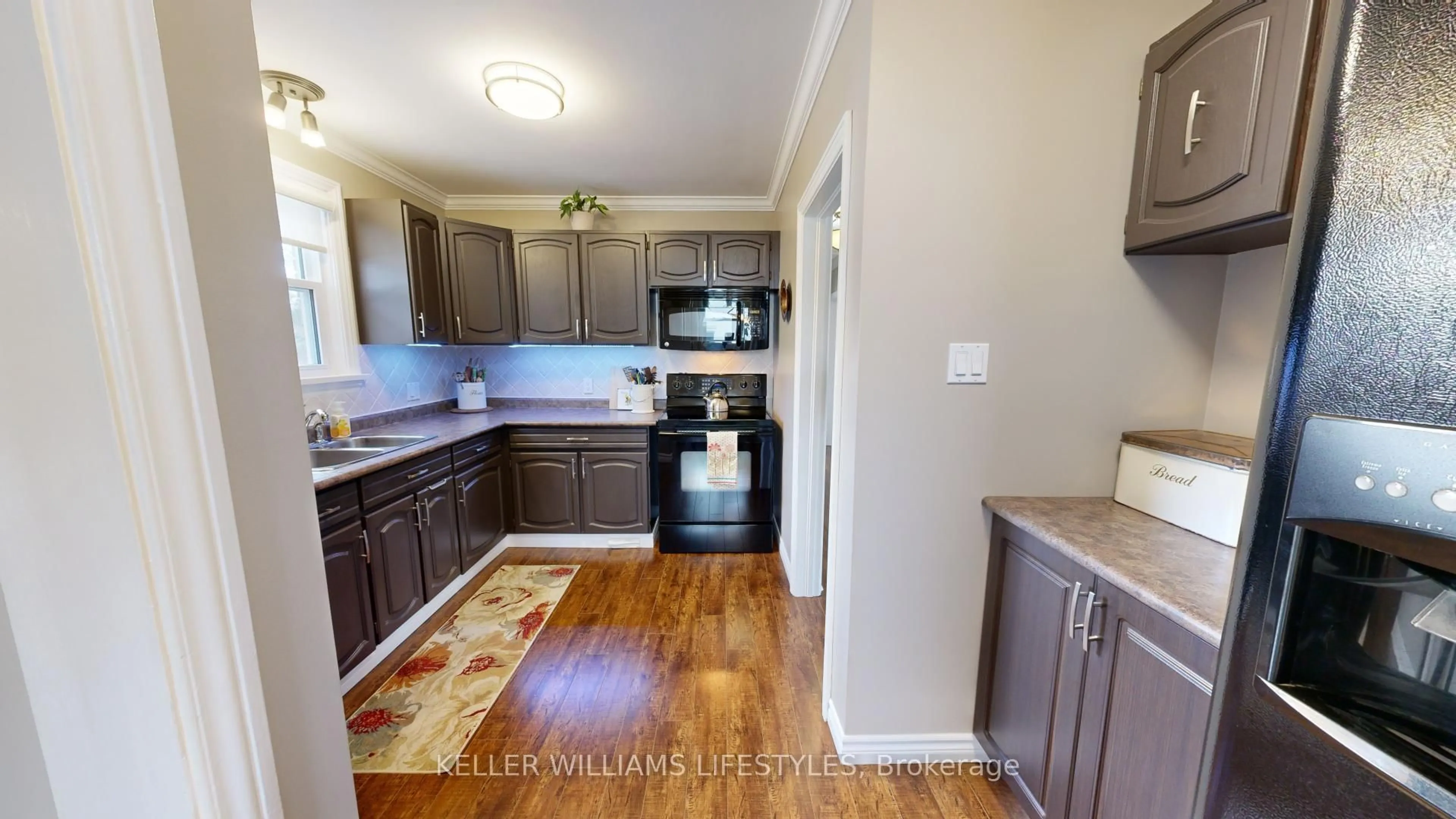 Standard kitchen, unknown for 380 Regal Dr, London East Ontario N5Y 1J7