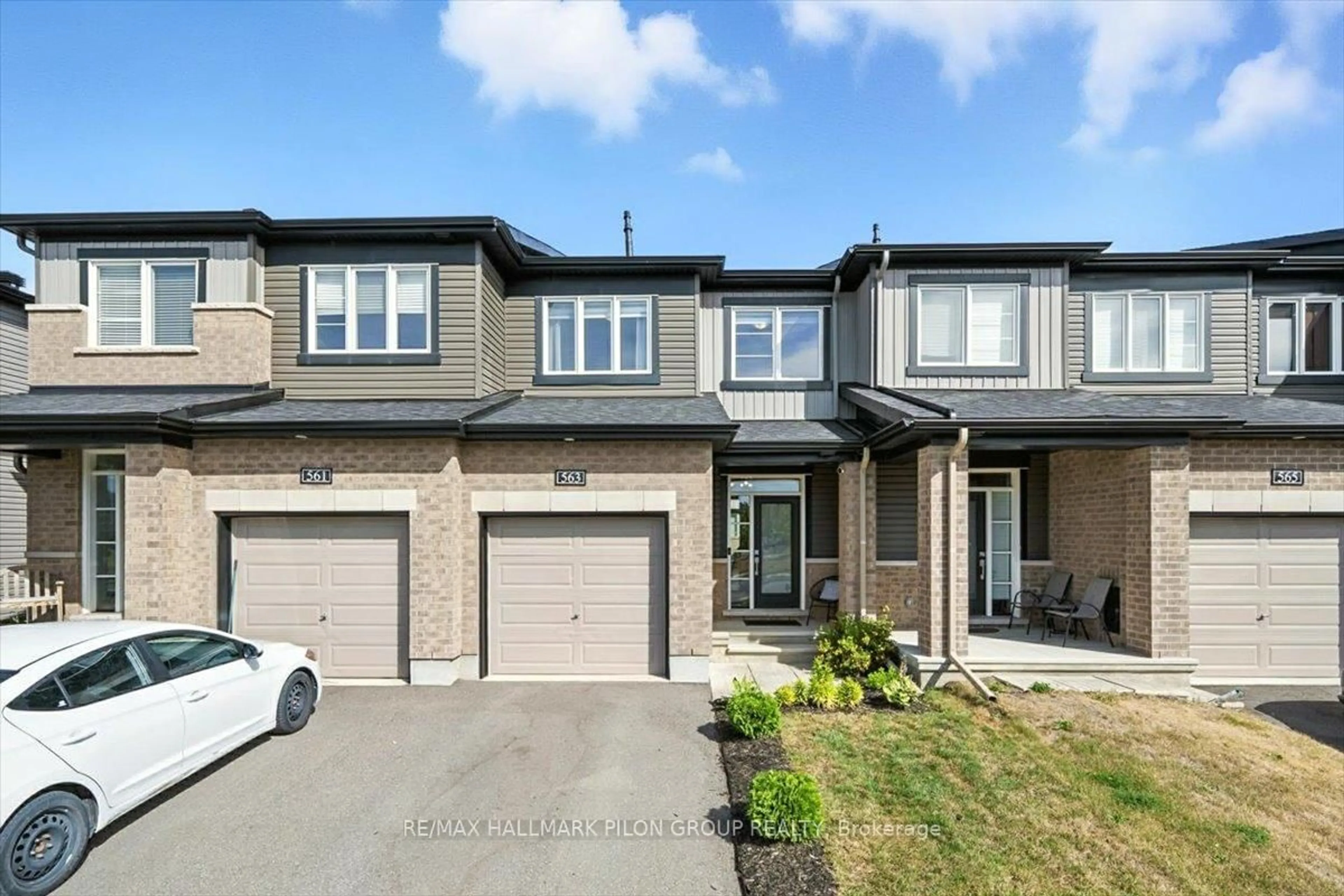 Unknown for 563 Decoeur Dr, Ottawa Ontario K4A 5G7