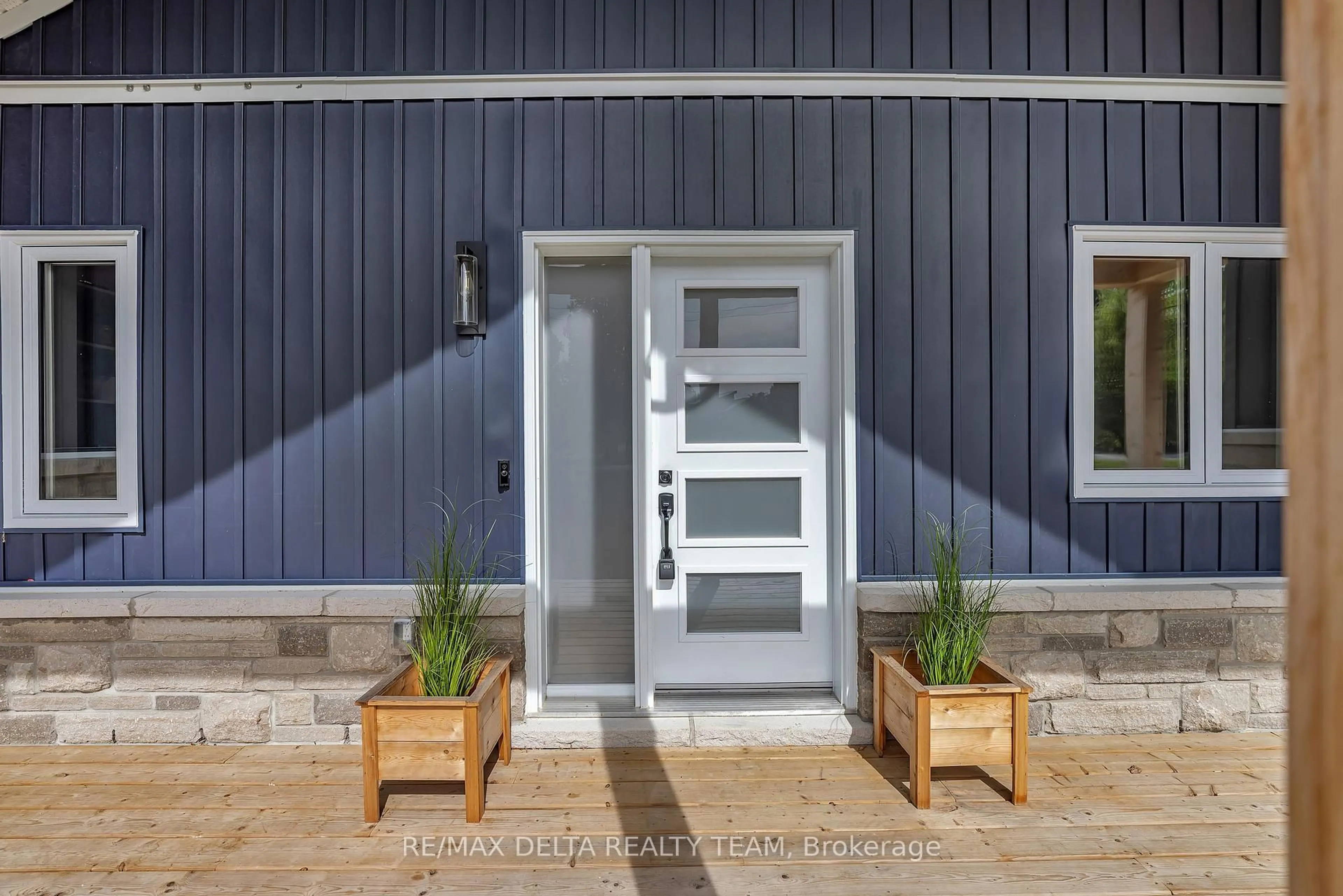 Indoor entryway for 4645 Mcneely Rd Rd, Navan Ontario K4B 1J1