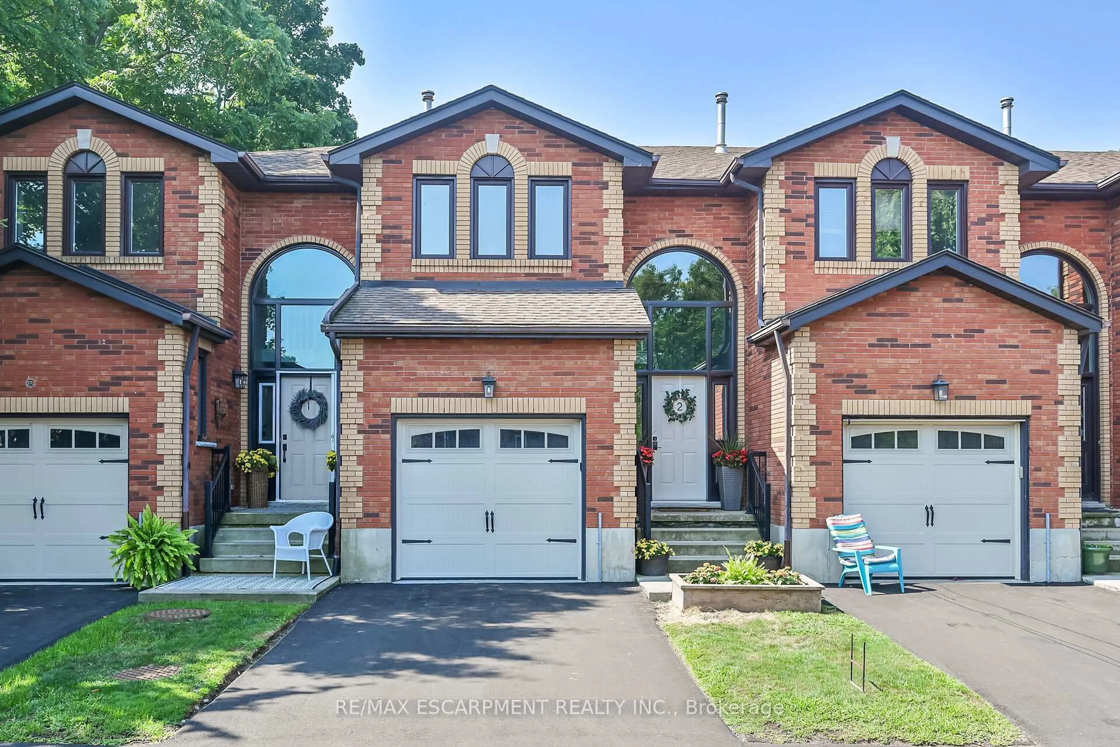 Home with brick exterior material, street for 54 Argyle St #2, Haldimand Ontario N3W 1H9