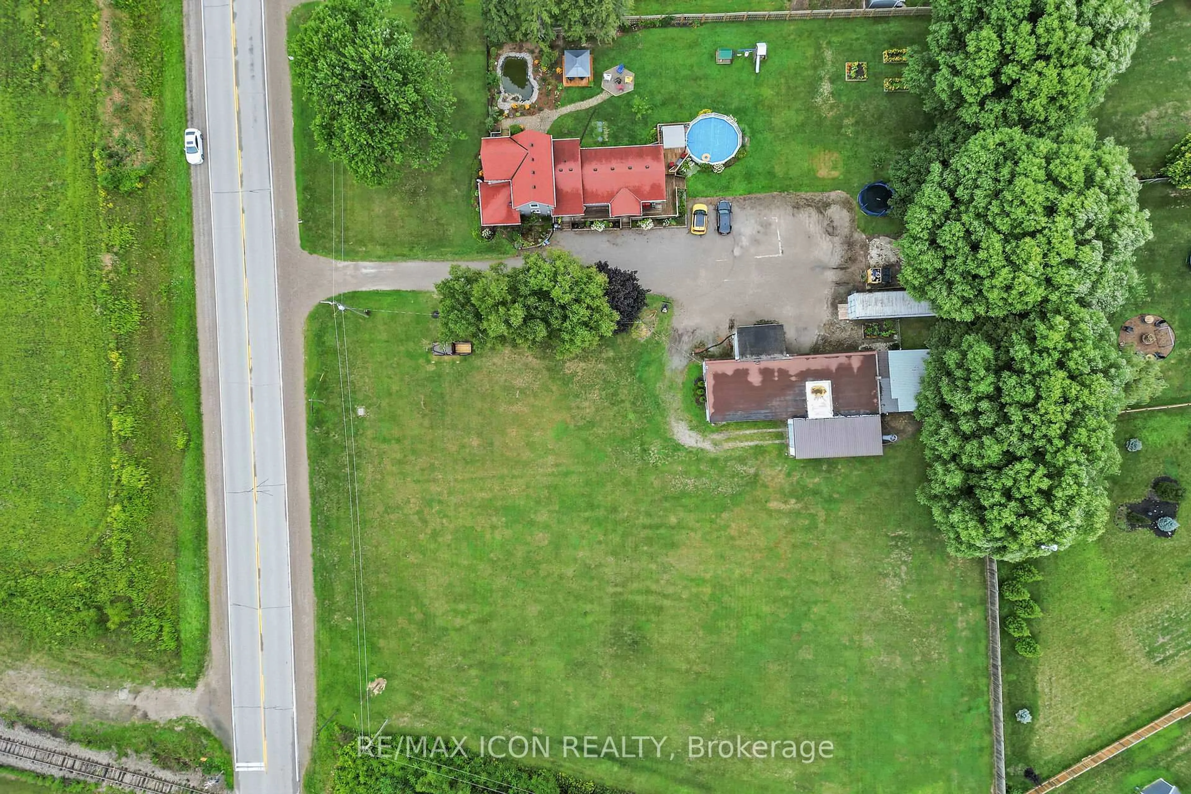 A pic from outside/outdoor area/front of a property/back of a property/a pic from drone, street for 9664 Belmont Rd, Central Elgin Ontario N5P 3S7