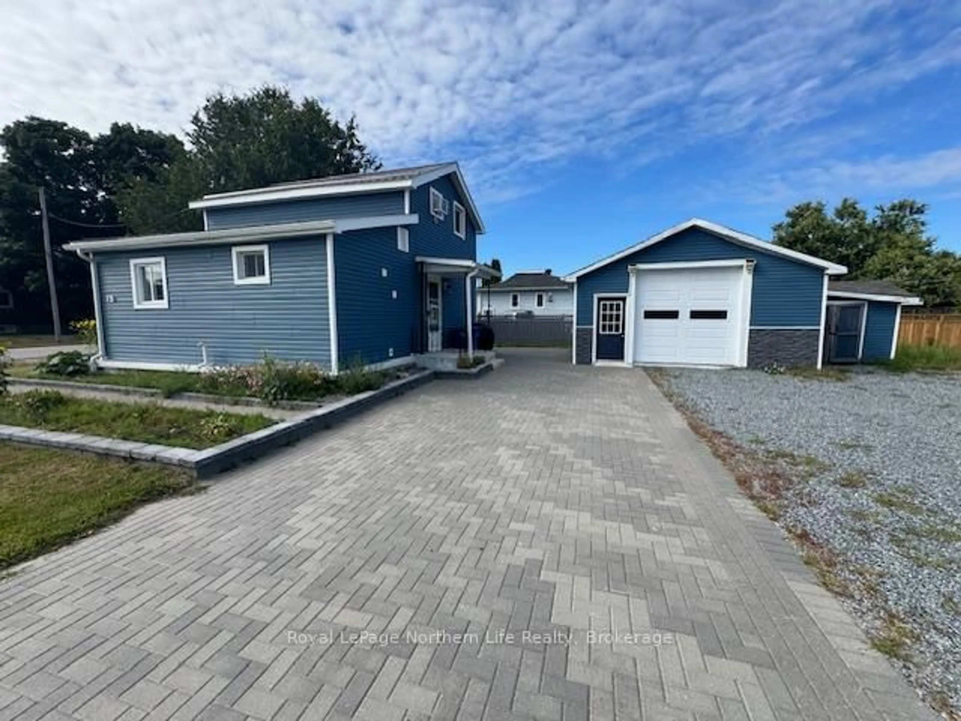 A pic from outside/outdoor area/front of a property/back of a property/a pic from drone, street for 138 Arthur St, West Nipissing Ontario P2B 1E1