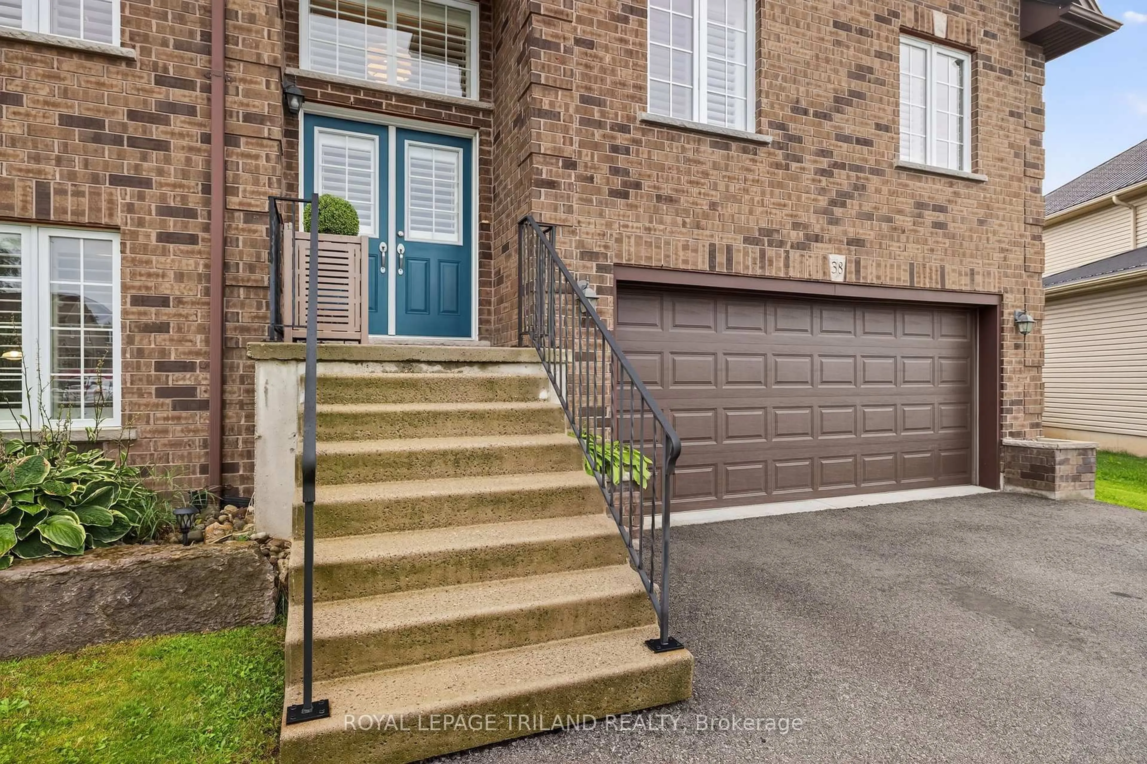 Home with brick exterior material, street for 38 Tompkins Crt, Norwich Ontario N0J 1P0