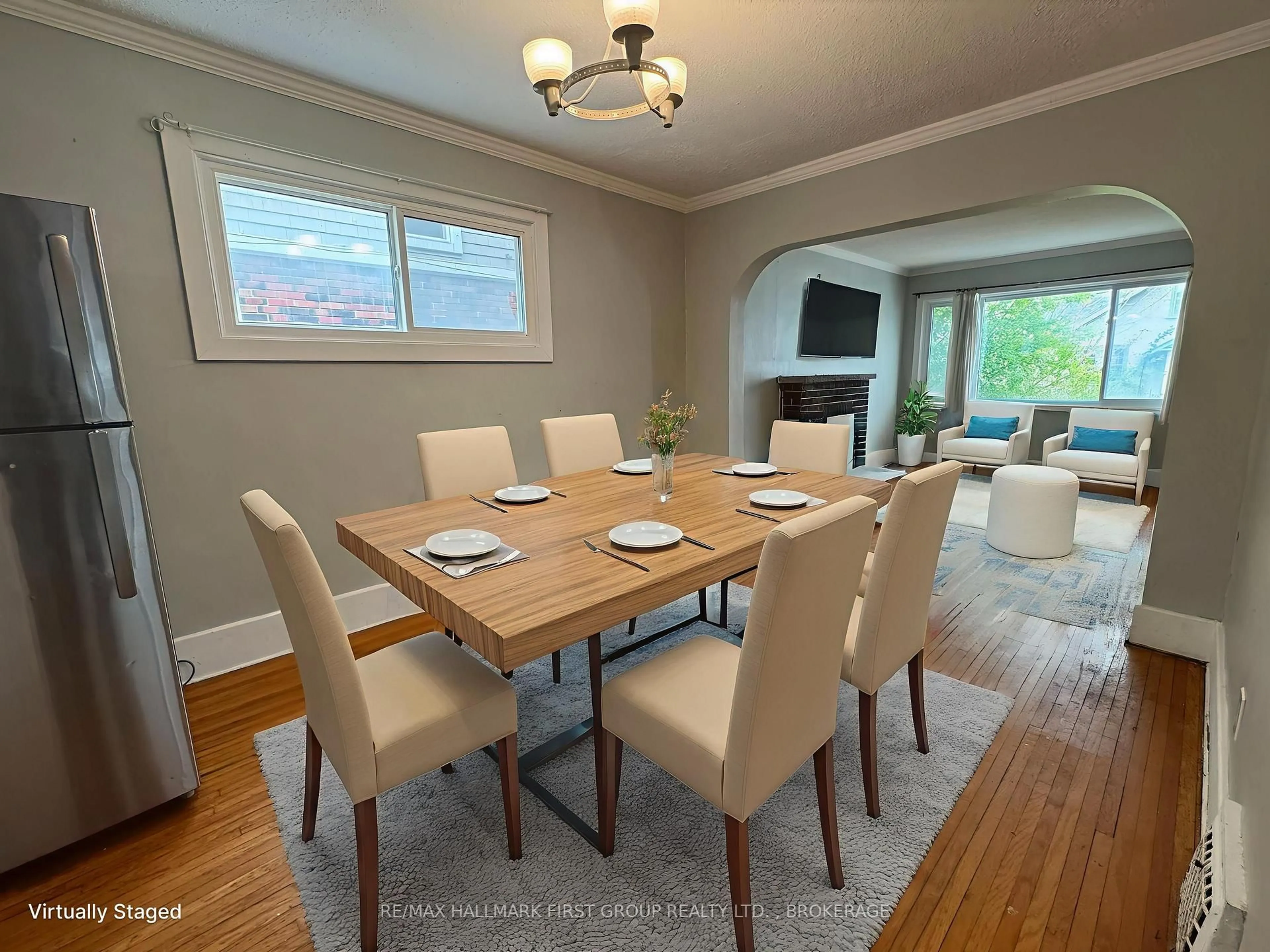 Dining room, wood/laminate floor for 516 VICTORIA St, Kingston Ontario K7L 4A1