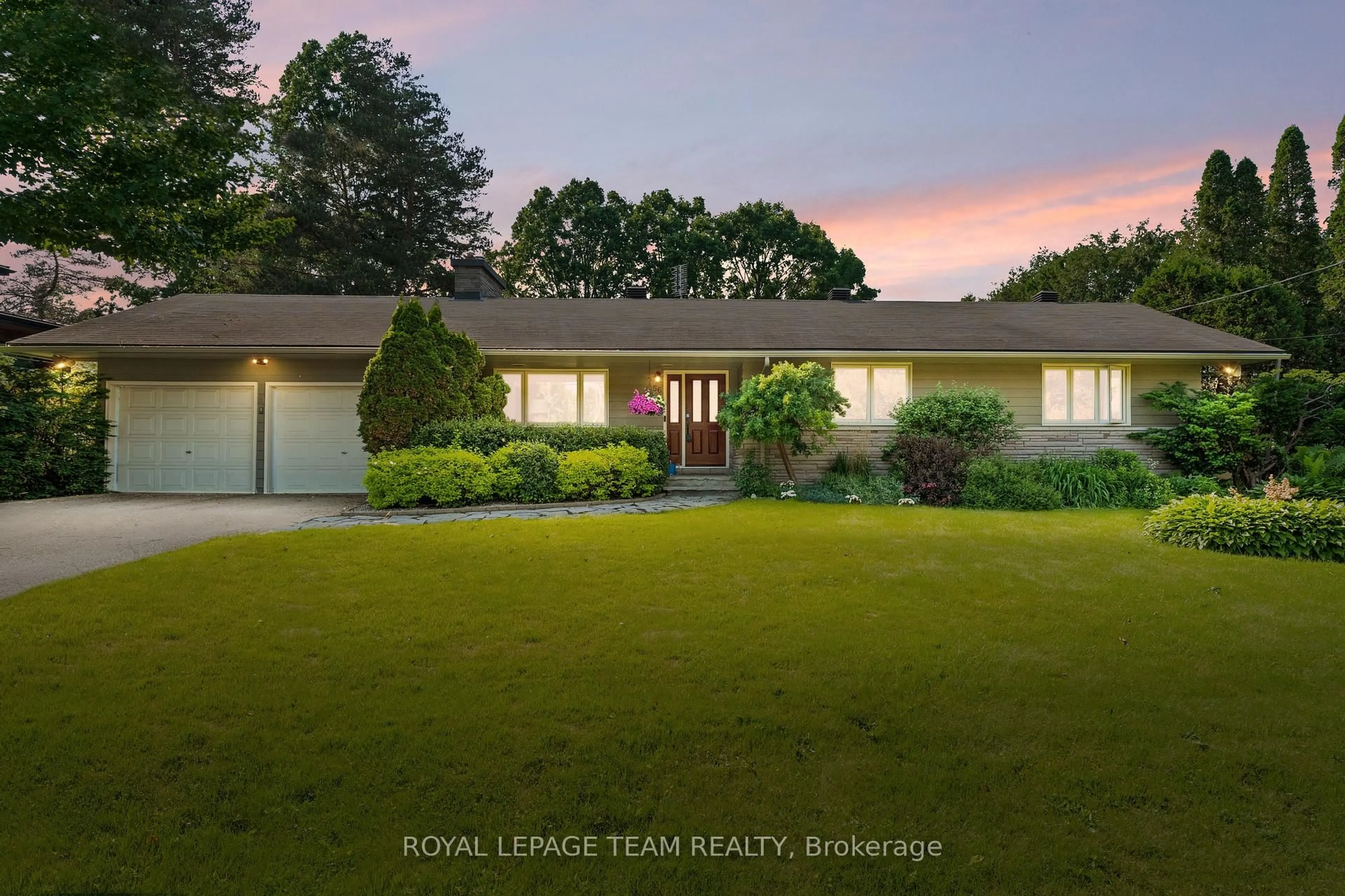 A pic from outside/outdoor area/front of a property/back of a property/a pic from drone, water/lake/river/ocean view for 56 Ryeburn Dr, Ottawa Ontario K1V 1H5
